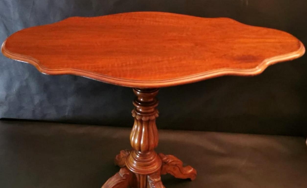 Louis Philippe French Walnut Sail Table For Sale 1