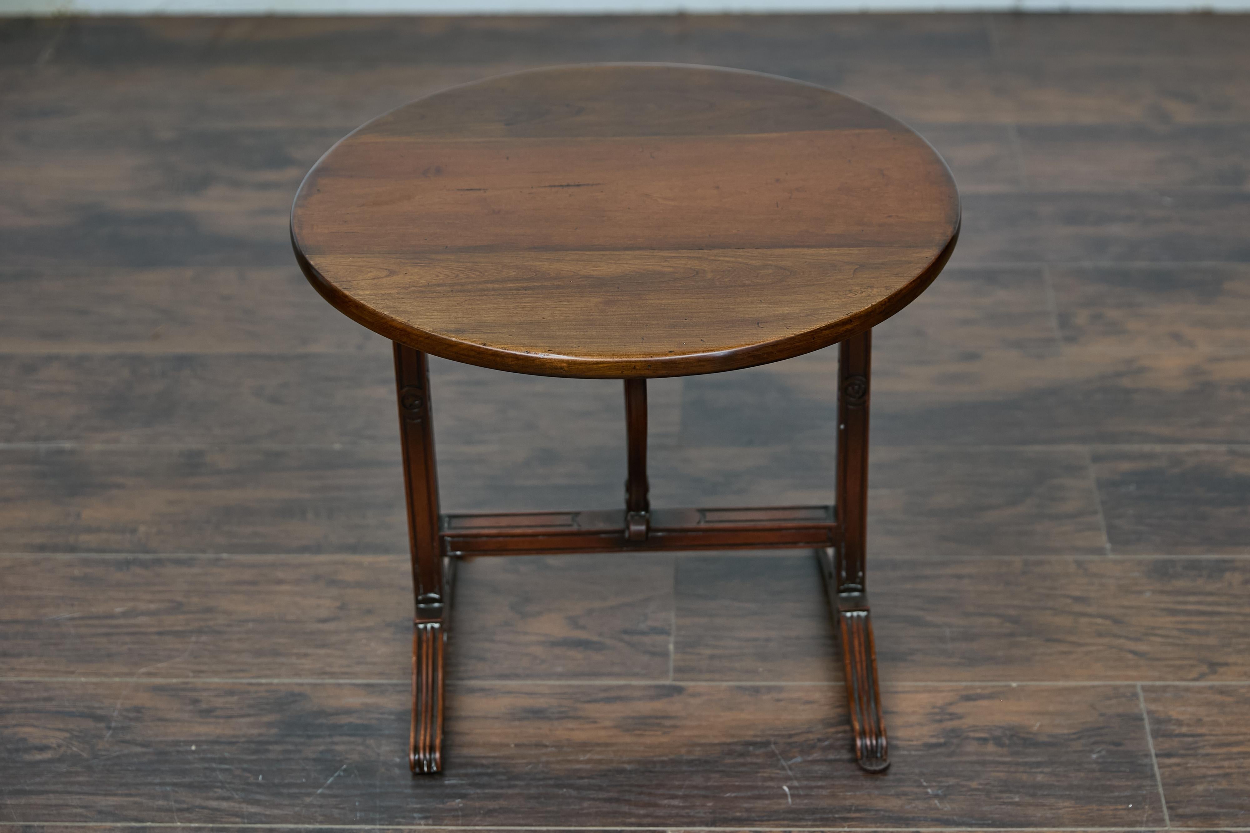 Louis Philippe Louis-Philippe French Walnut Tilt-Top Wine Tasting Table with Carved Paw Feet For Sale