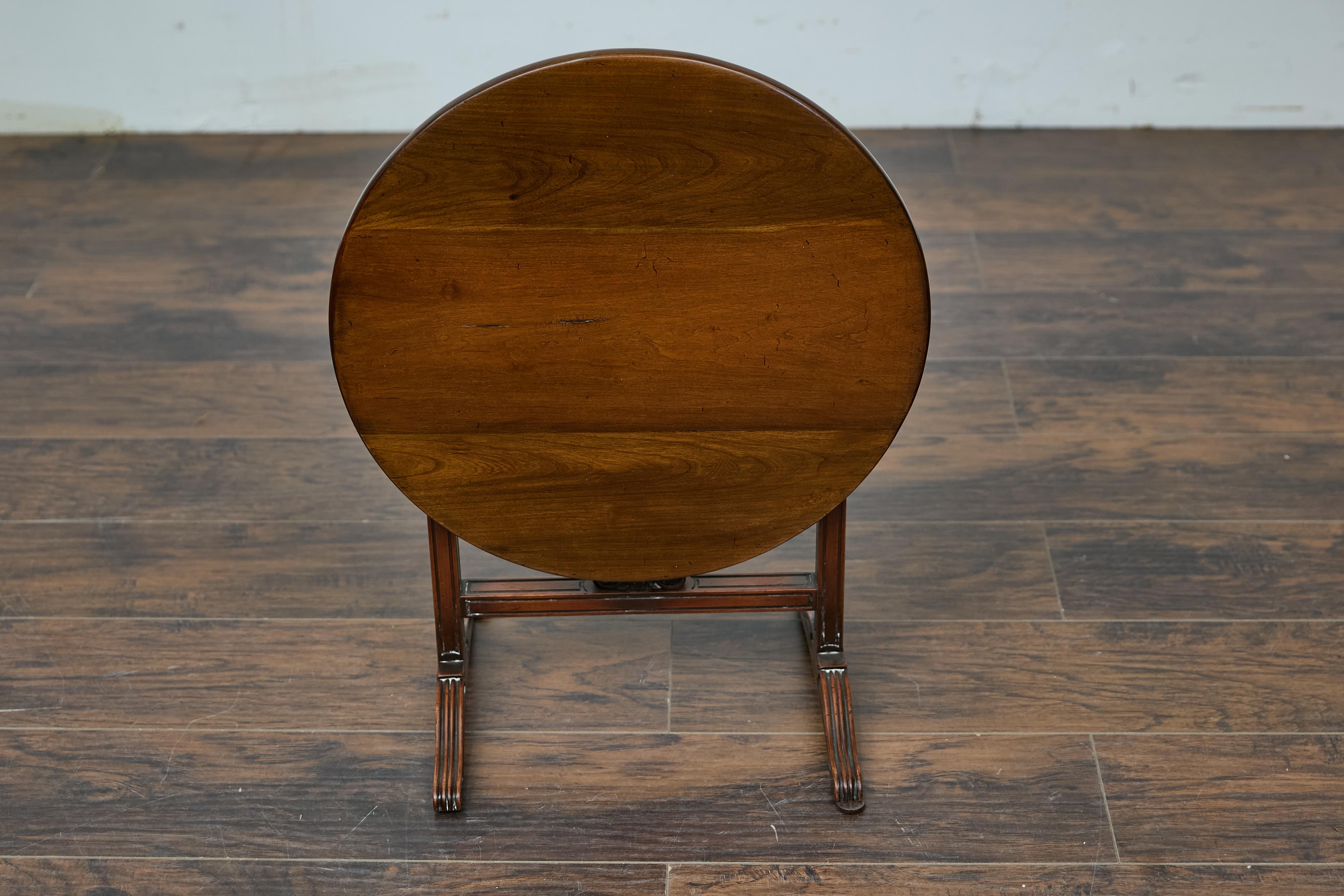 Louis-Philippe French Walnut Tilt-Top Wine Tasting Table with Carved Paw Feet For Sale 2