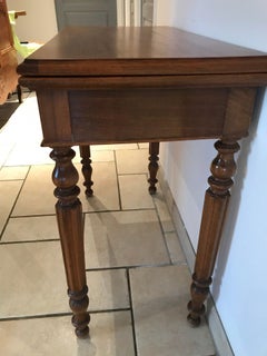 Louis-Philippe Games Table
