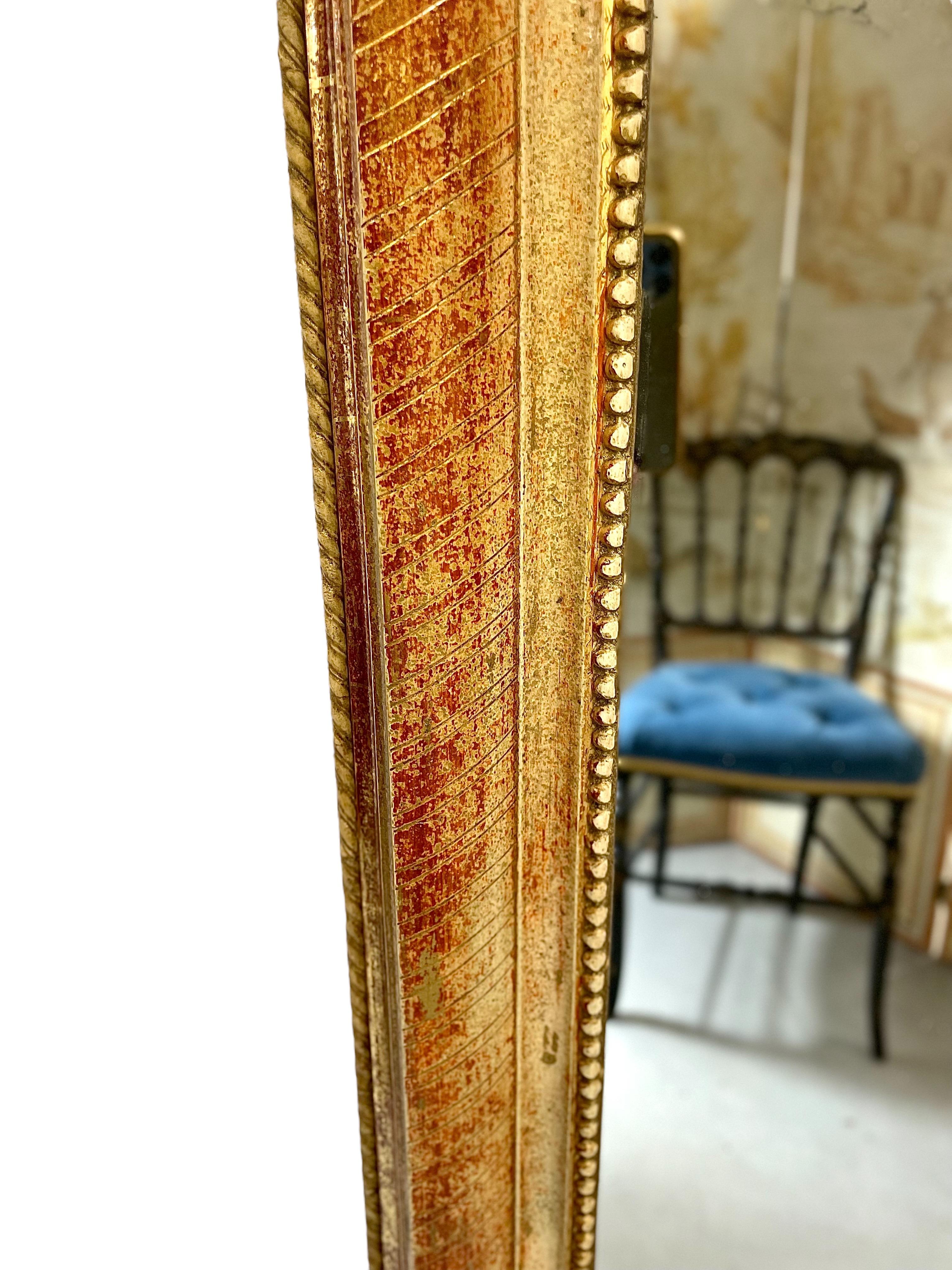 1860s French Louis Philippe Giltwood Mirror In Good Condition For Sale In LA CIOTAT, FR