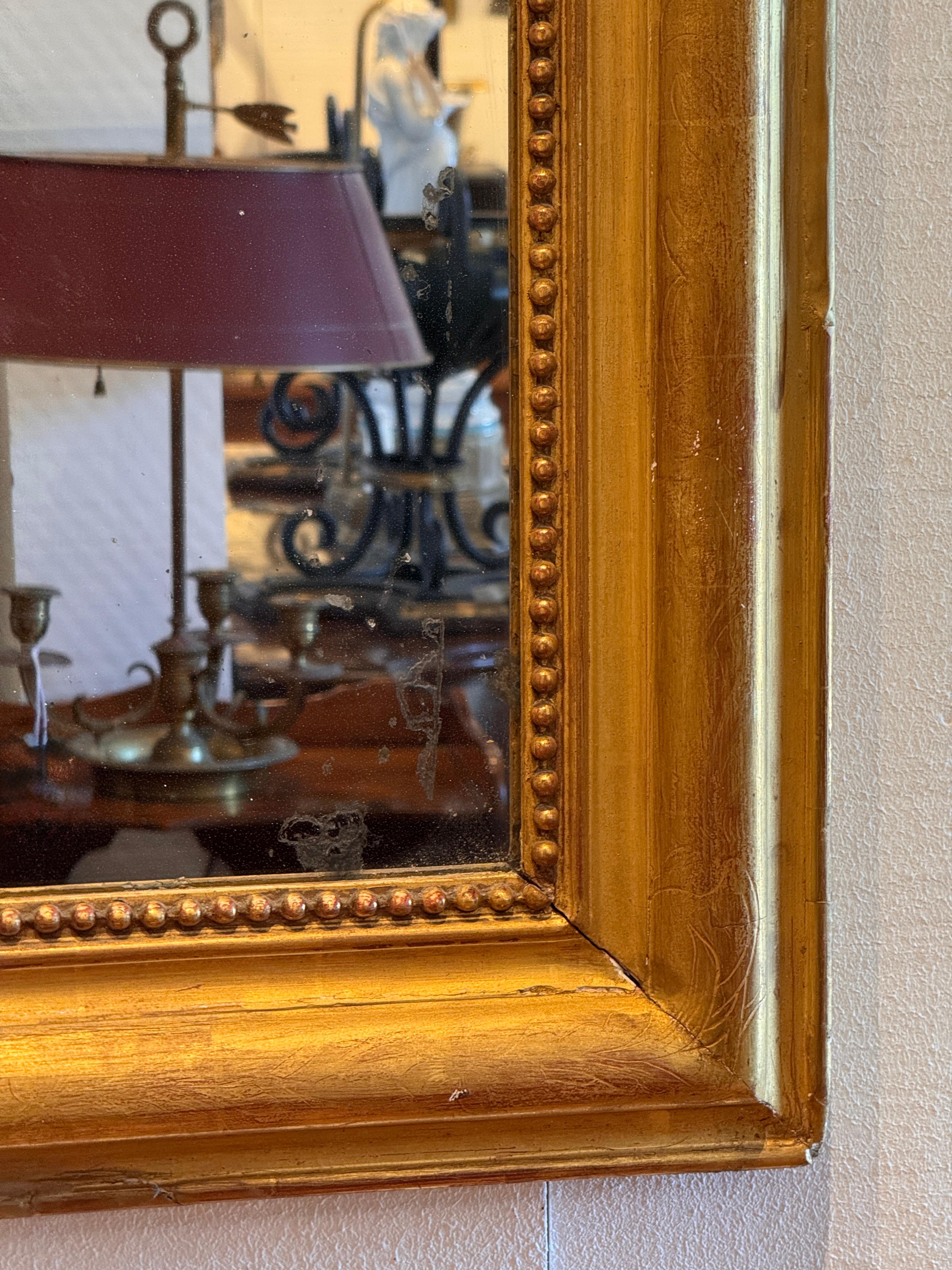 Louis Philippe-Spiegel aus vergoldetem Holz im Zustand „Gut“ im Angebot in Charlottesville, VA