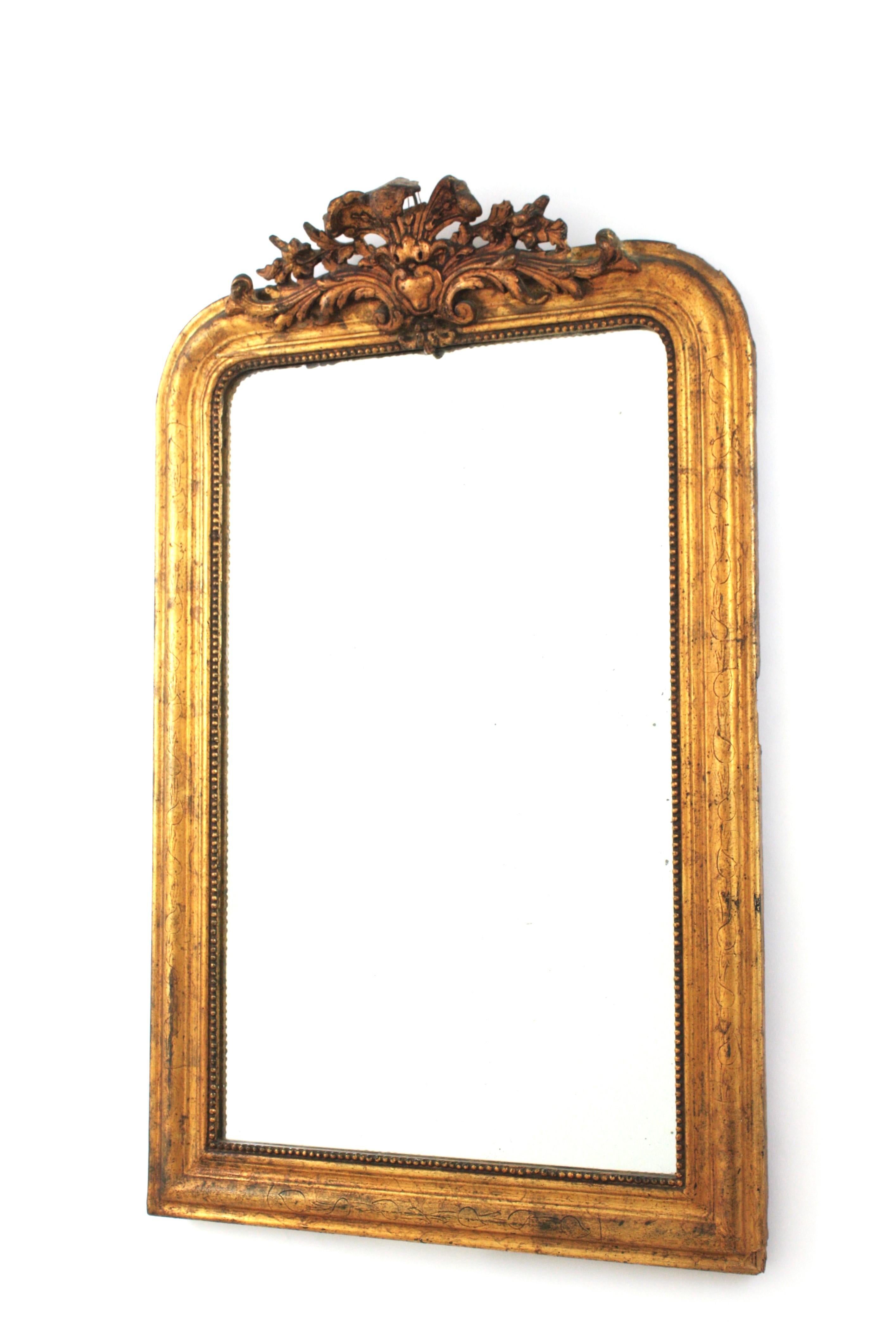 Louis Philippe Blattgold Giltwood Spiegel mit Blattwerk Wappen im Zustand „Gut“ im Angebot in Barcelona, ES