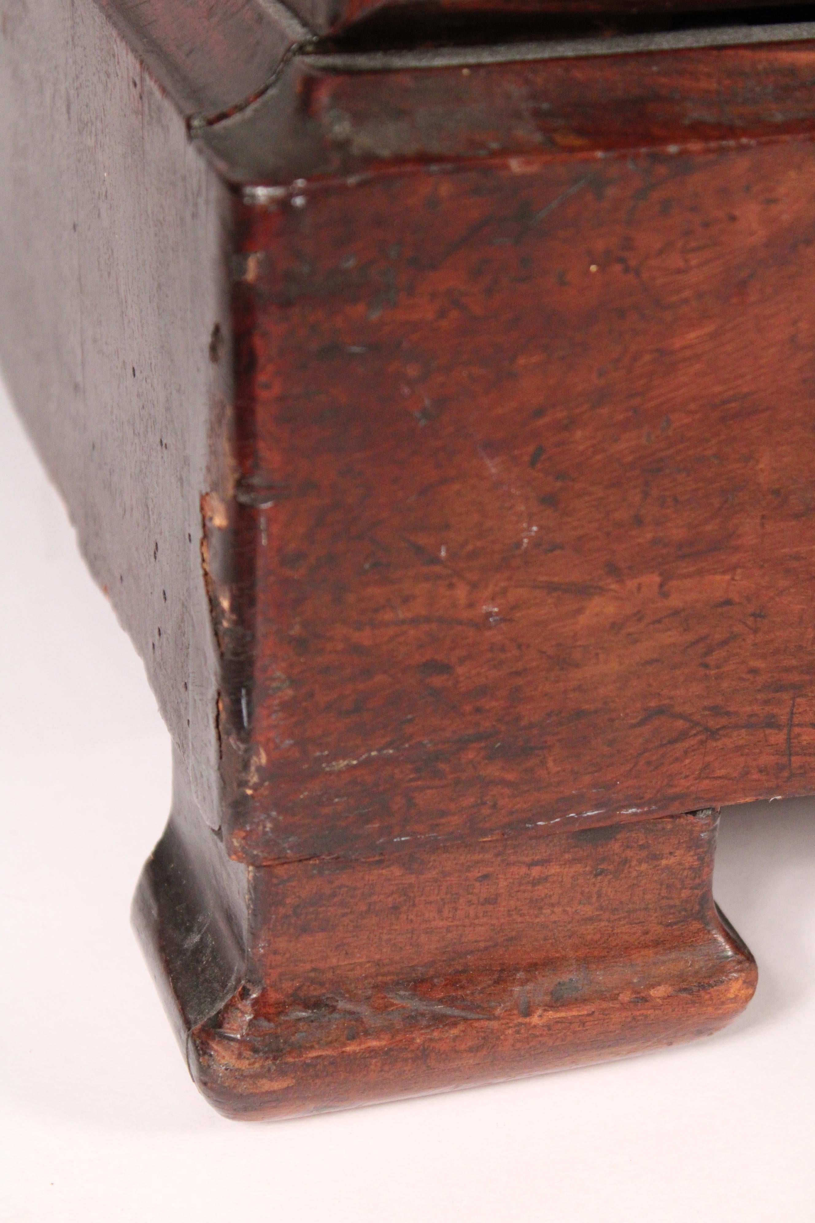 Louis Philippe Mahogany Chest of Drawers 4
