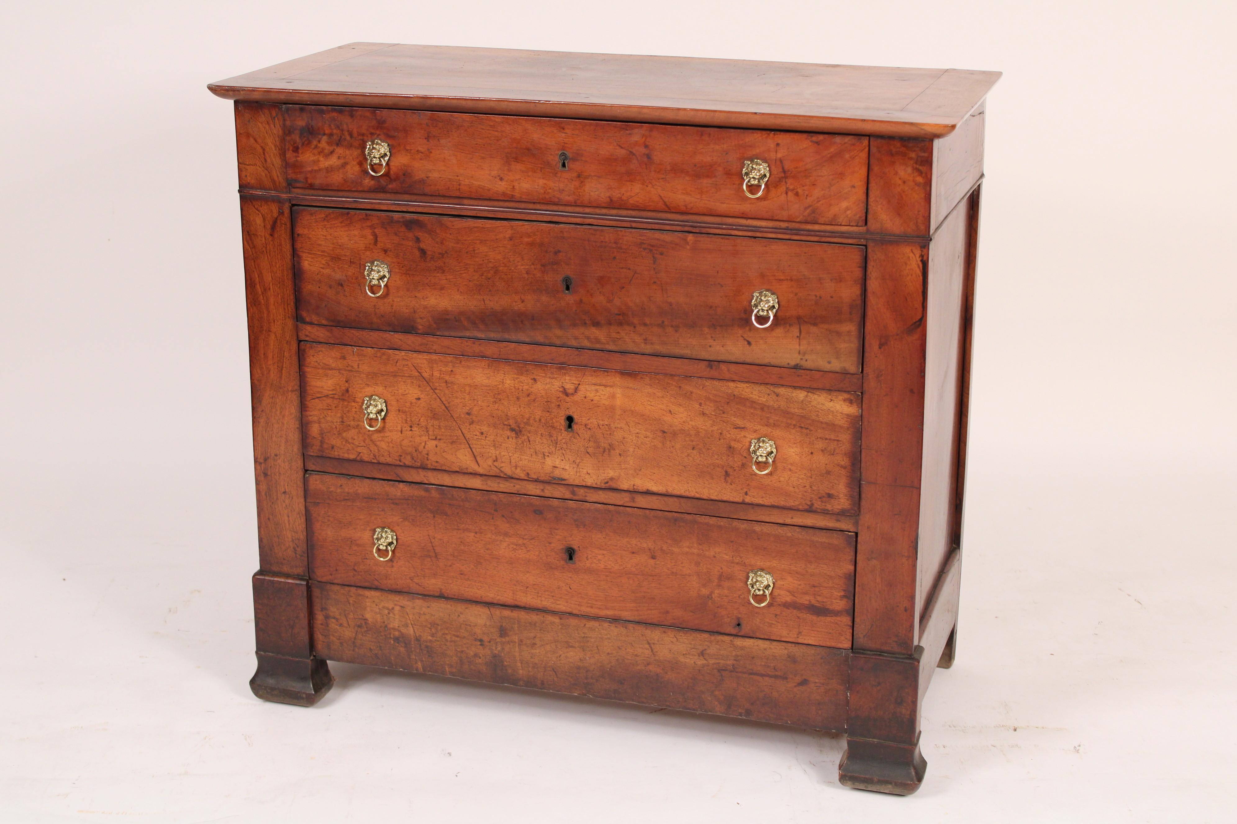 Louis Philippe Mahogany Chest of Drawers In Good Condition In Laguna Beach, CA