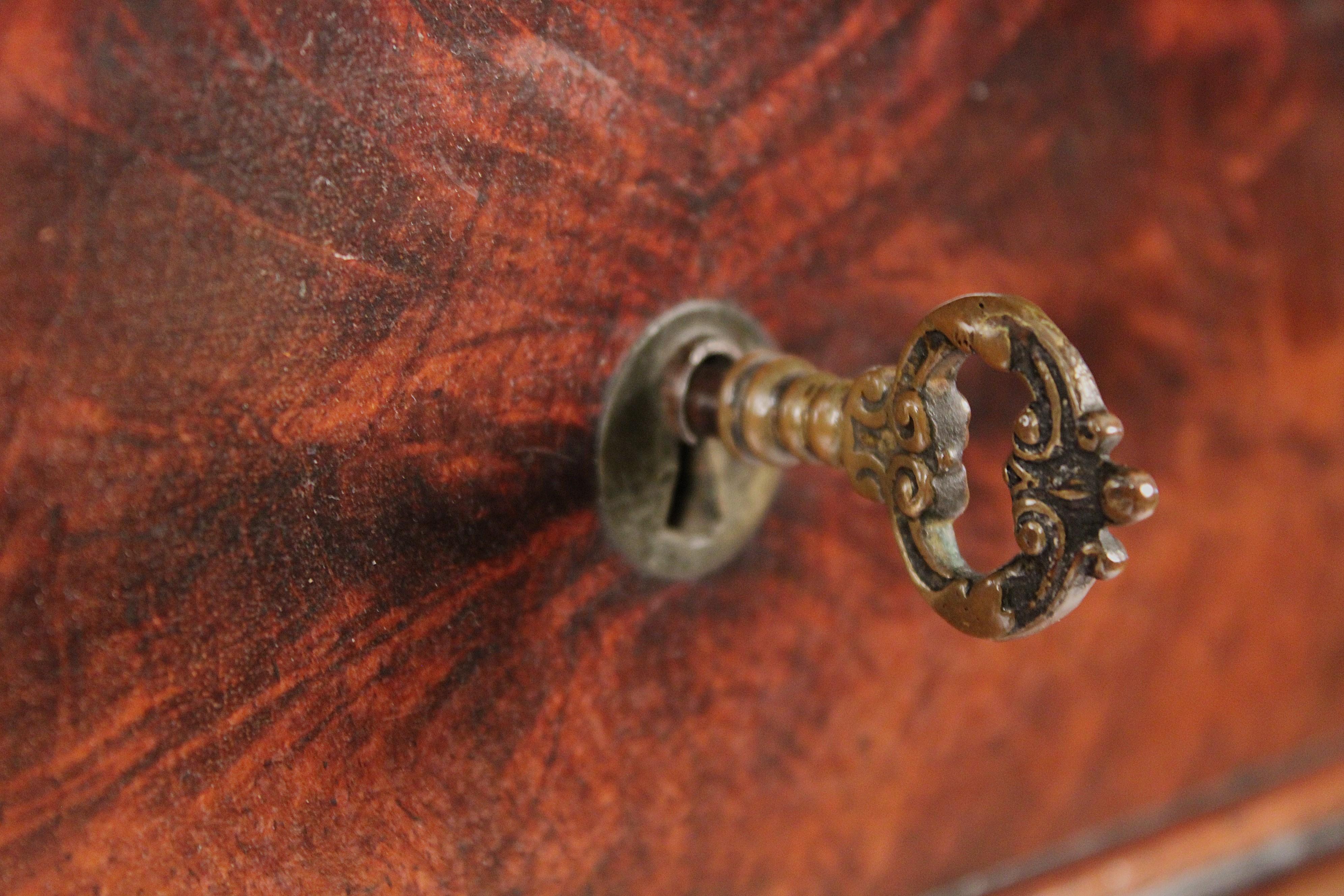 Louis Philippe Mahogany Chest of Drawers 3