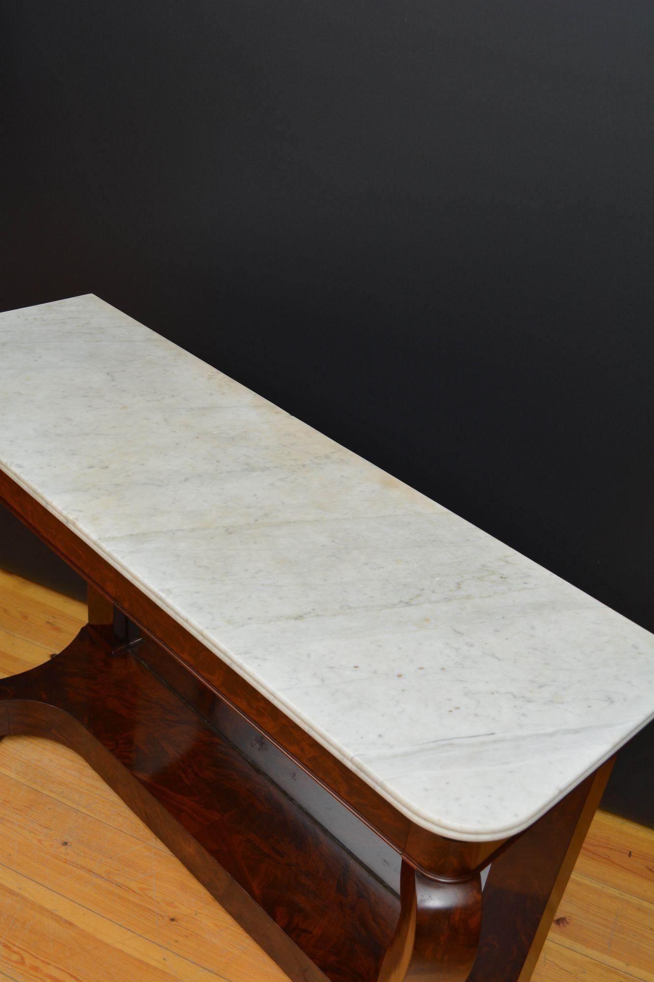XIX secolo Tavolo consolle in mogano Louis Philippe in vendita