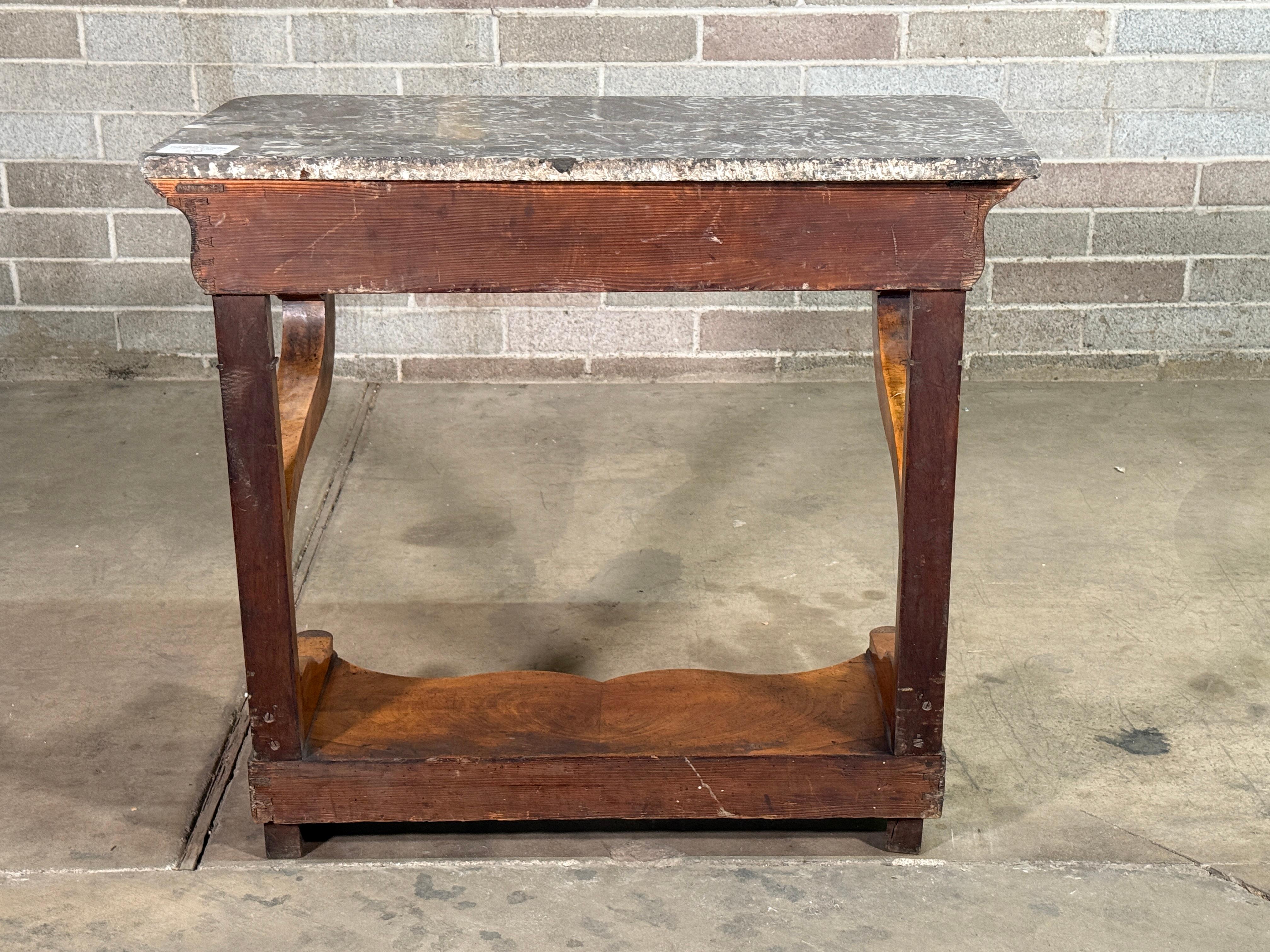 Francese Console in mogano e noce Louis Philippe con marmo di Sant'Anna in vendita