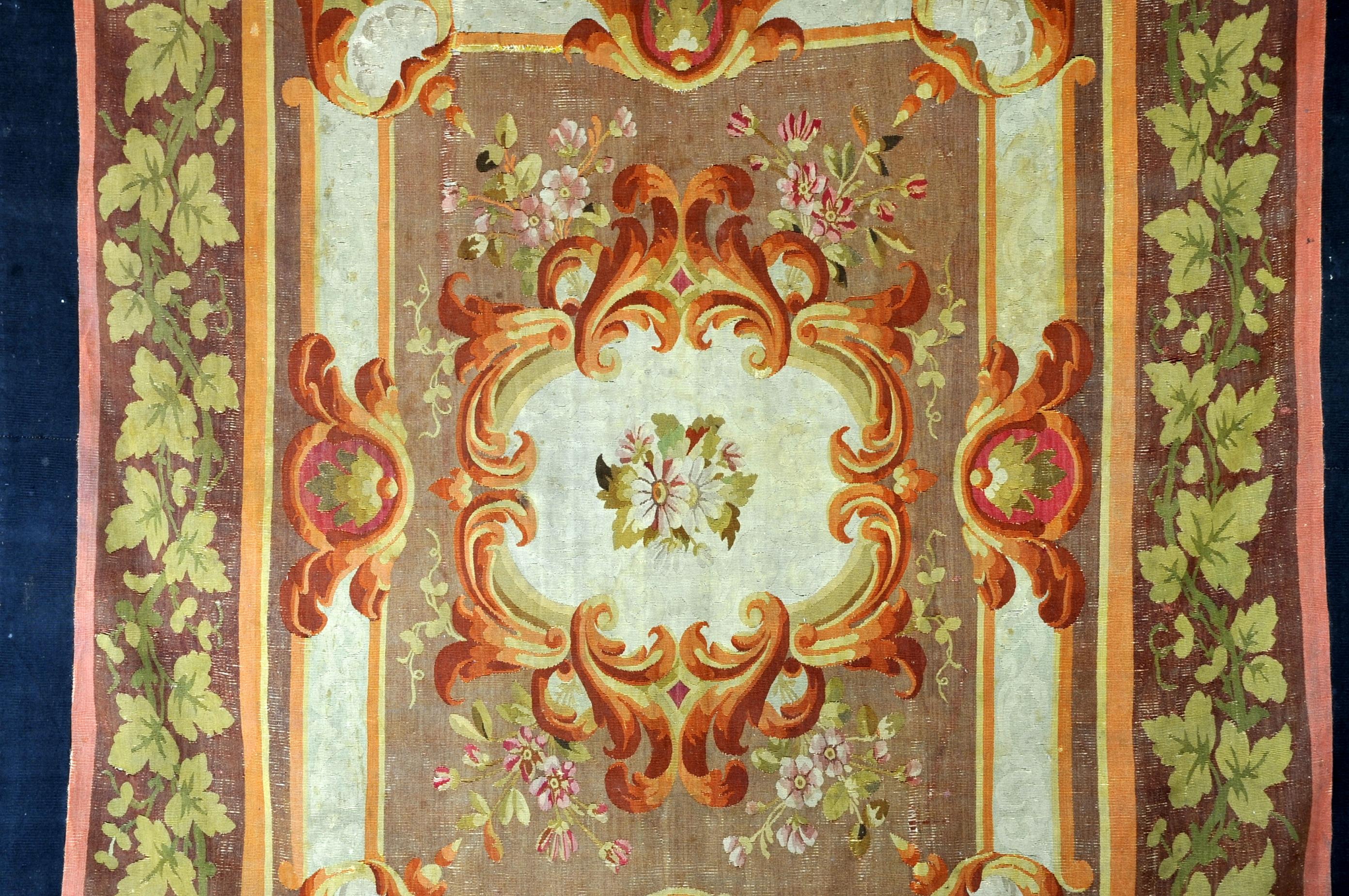 Louis Philippe Period Aubusson Rug In Fair Condition For Sale In BARSAC, FR