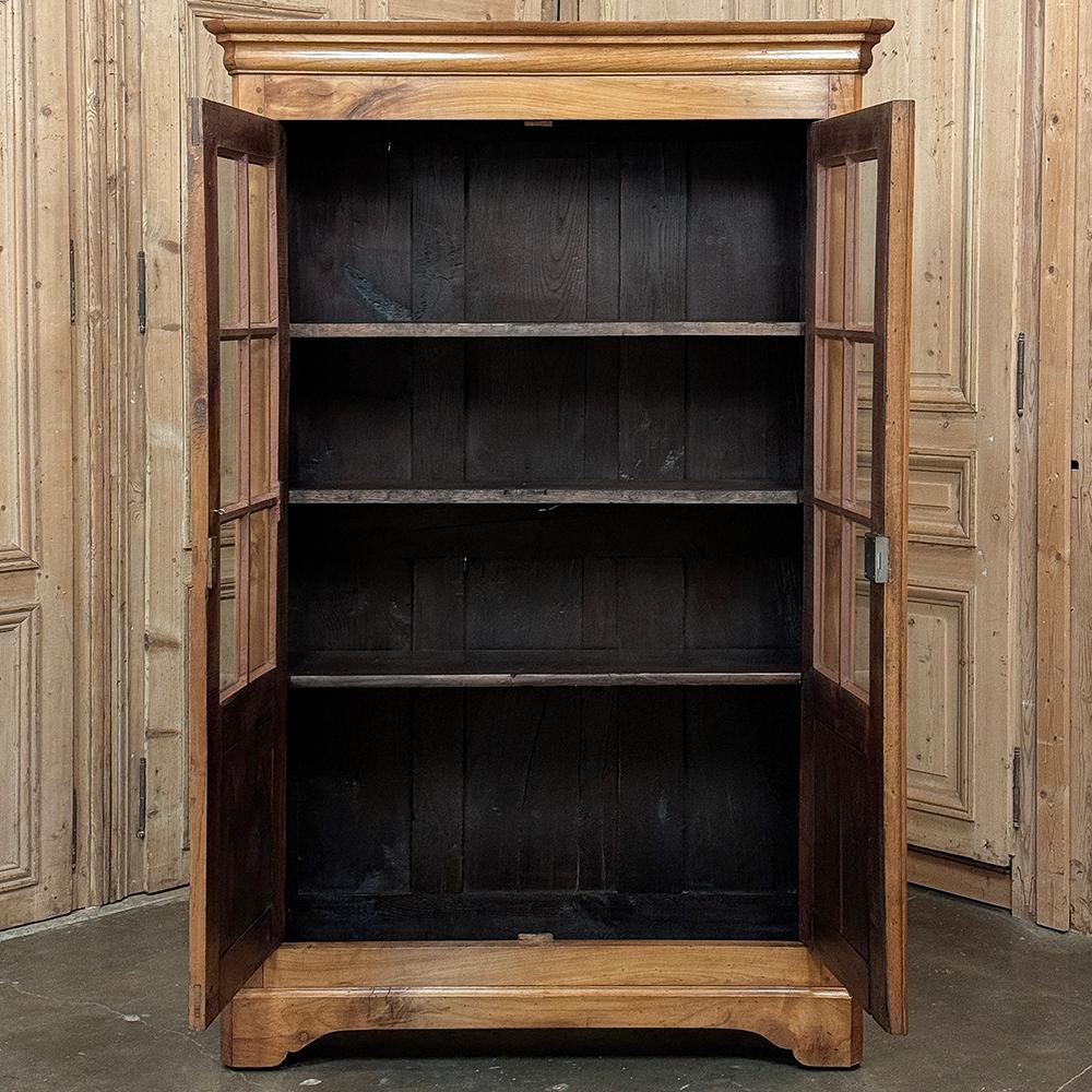 Libreria in ciliegio d'epoca Louis Philippe ~ Mobile da esposizione in vendita 9