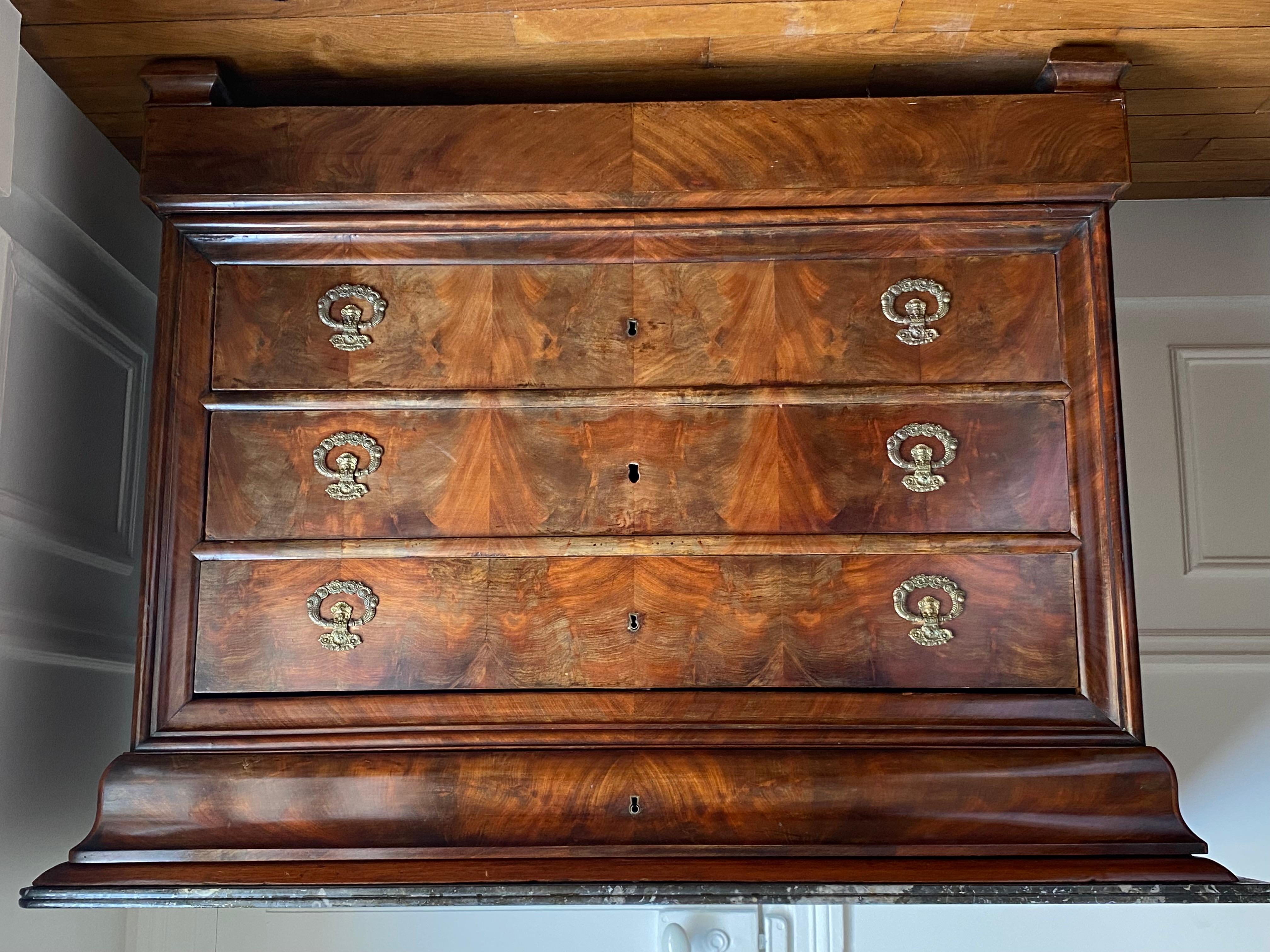 Louis Philippe period chest of drawers  19th In Fair Condition For Sale In Saint ouen, FR