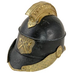 Feuerwehrhelm aus der Louis-Philippe-Zeit mit Bronzewappen und Riemen:: um 1830