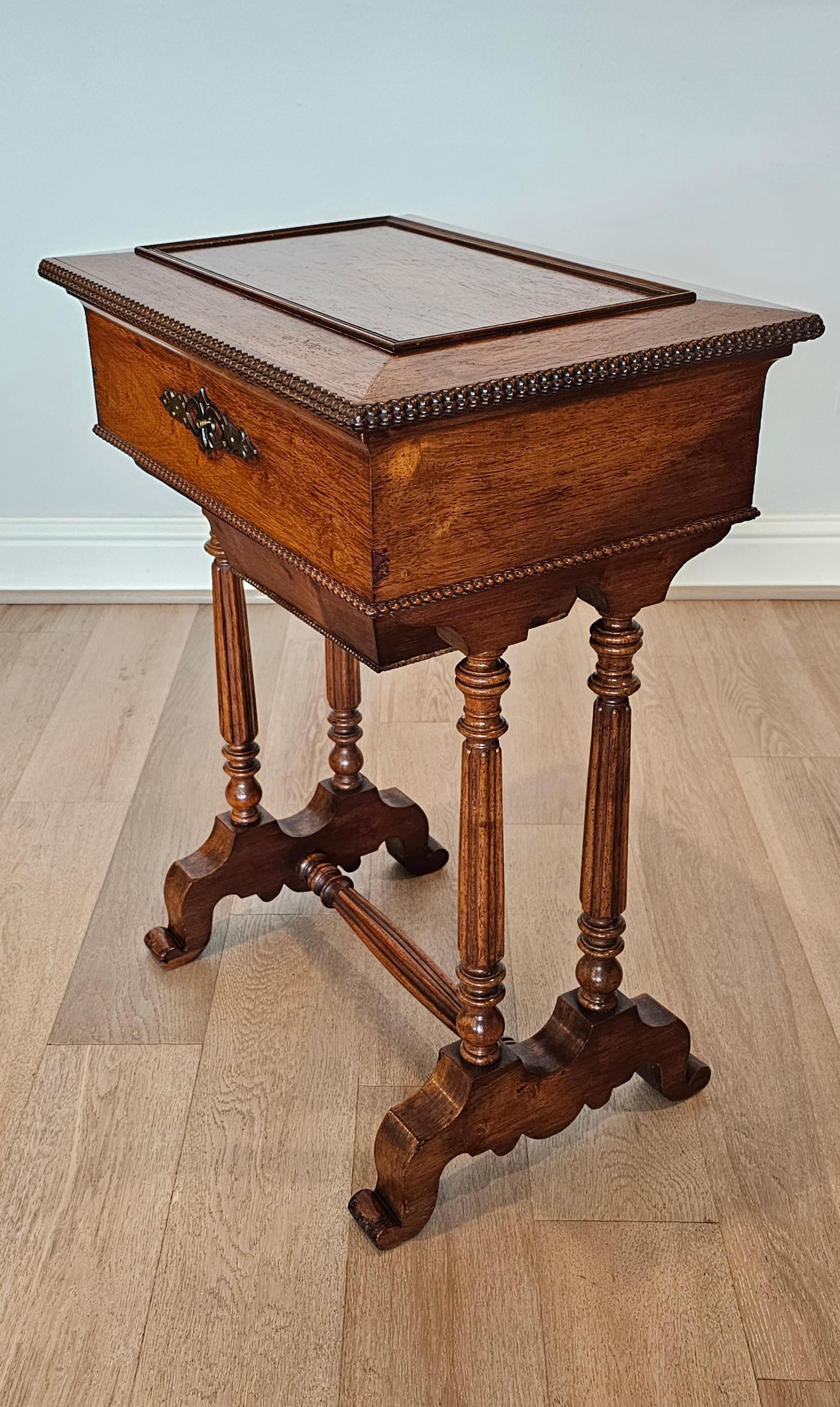 Louis Philippe Period French Walnut Sewing Stand Work Table  For Sale 4