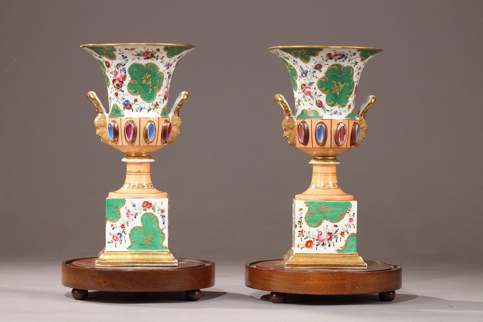 Louis-Philippe Porcelain Medici Vases In Good Condition For Sale In Paris, FR