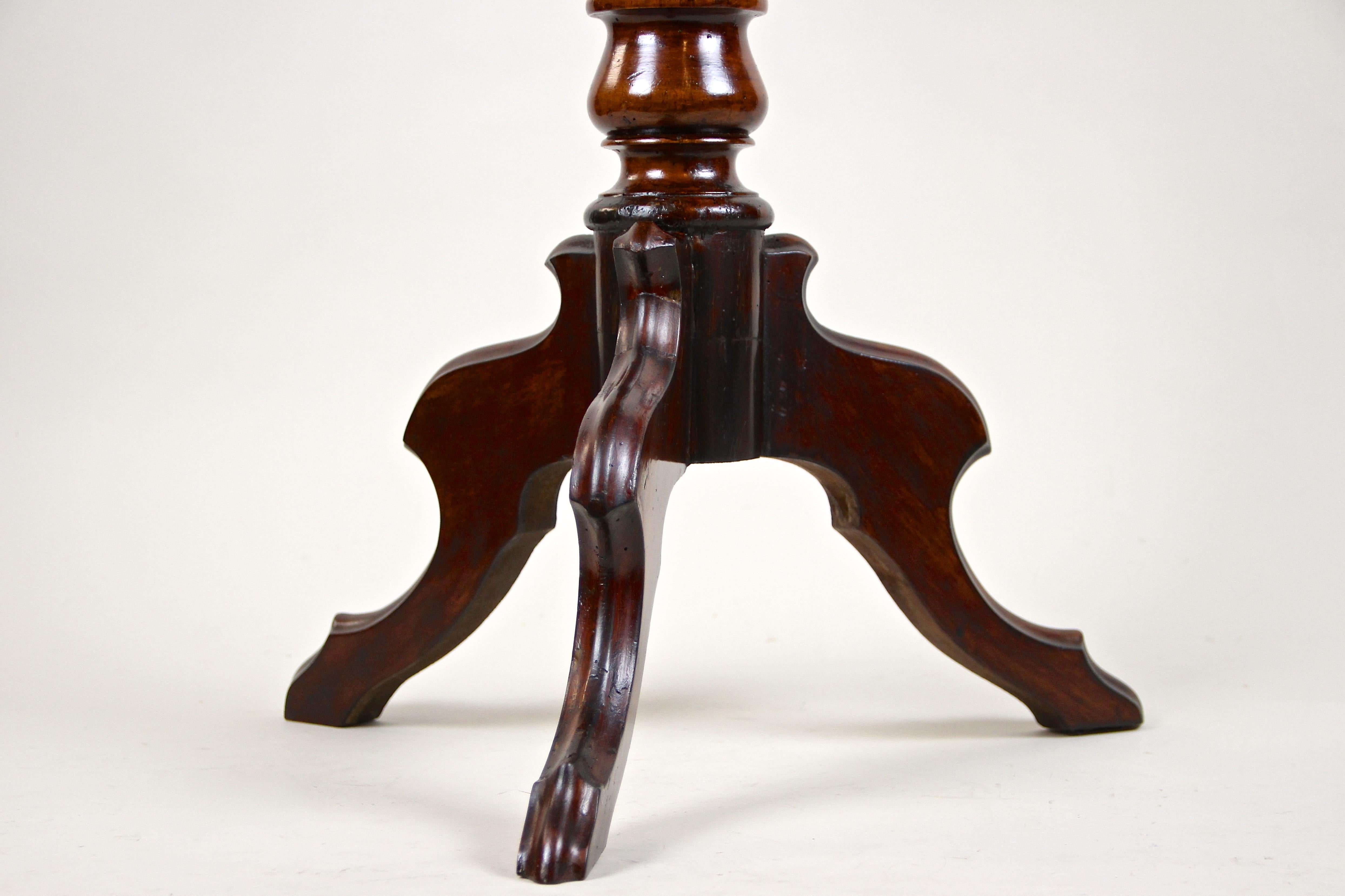 Louis Philippe Side Table/ Sewing Table Pyramid Mahogany, France, circa 1870 In Good Condition In Lichtenberg, AT