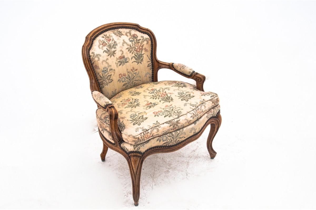 French Louis Philippe style armchair, France, circa 1900. For Sale