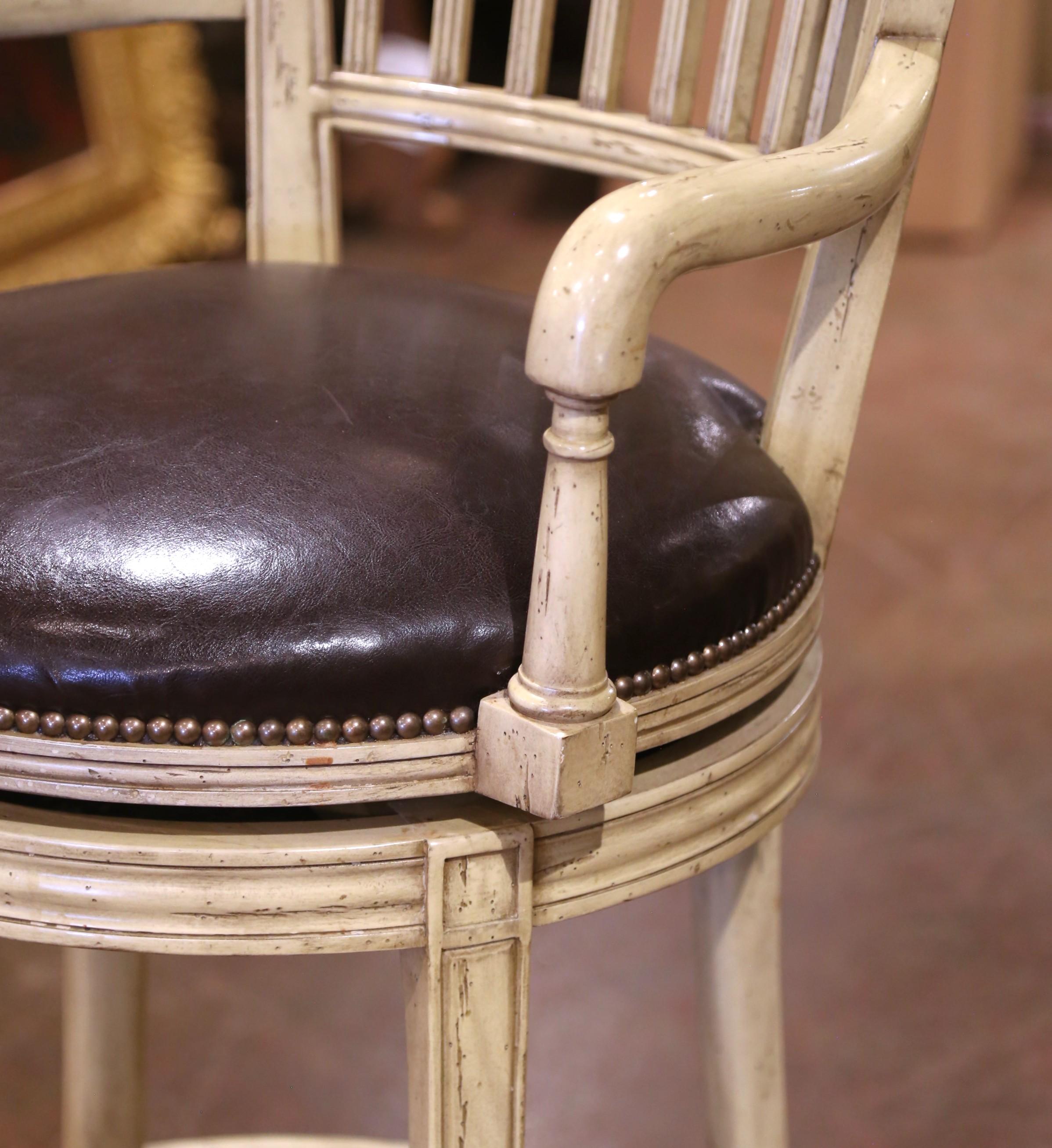 Hand-Crafted Louis Philippe Style Cream-Painted Swivel Barstools with Leather Seats, Set of 3 For Sale