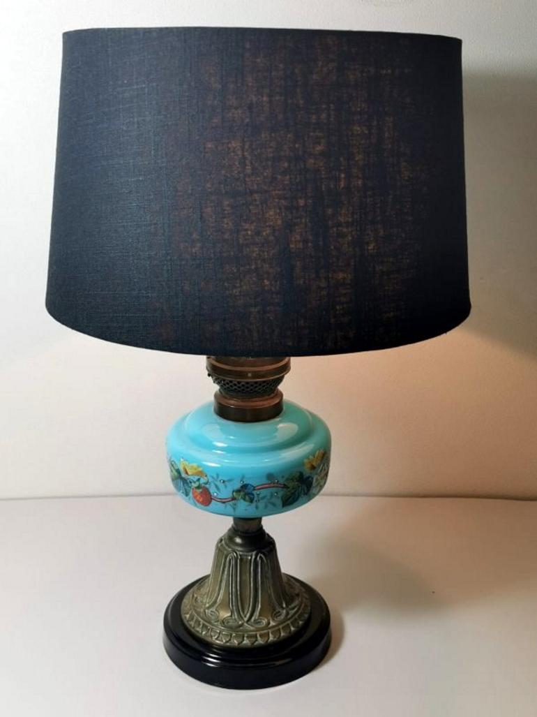 Louis Philippe Style French Opaline Blue Glass Lamp Decorated and Golden Brass  For Sale 11
