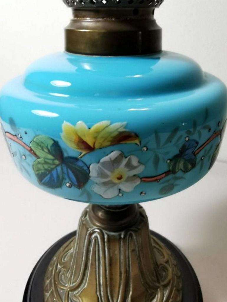 Louis Philippe Style French Opaline Blue Glass Lamp Decorated and Golden Brass  For Sale 3