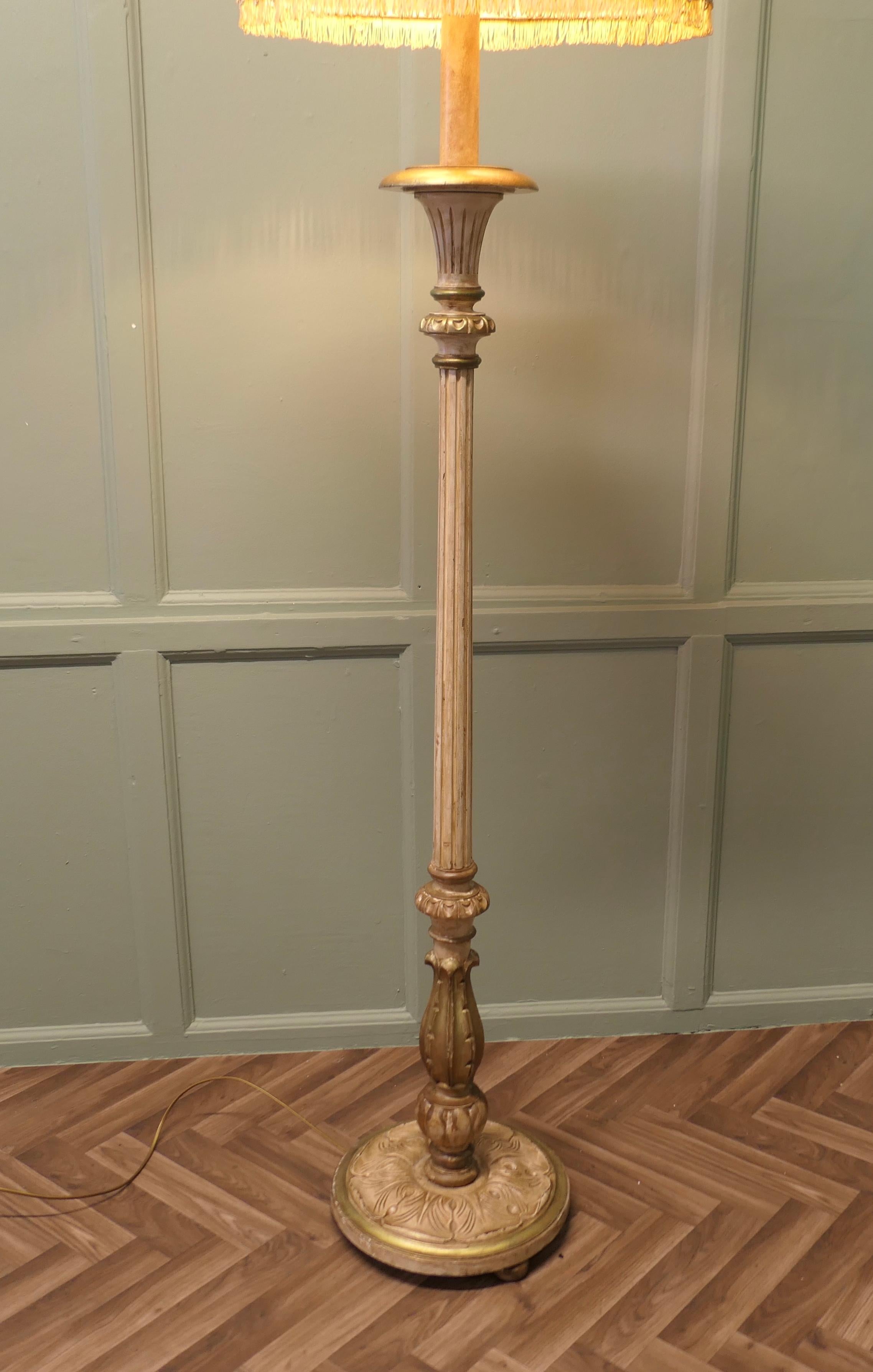 Louis Philippe style Painted and Gilt  Floor Lamp, Standard Lamp In Good Condition For Sale In Godshill, Isle of Wight