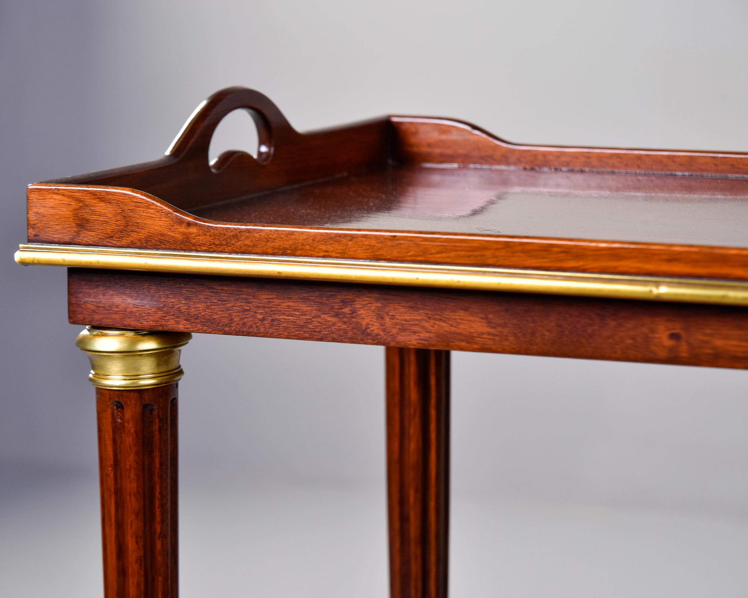Louis-Philippe-Stil Tablett-Tisch aus Mahagoni mit Messingbeschlägen im Angebot 2