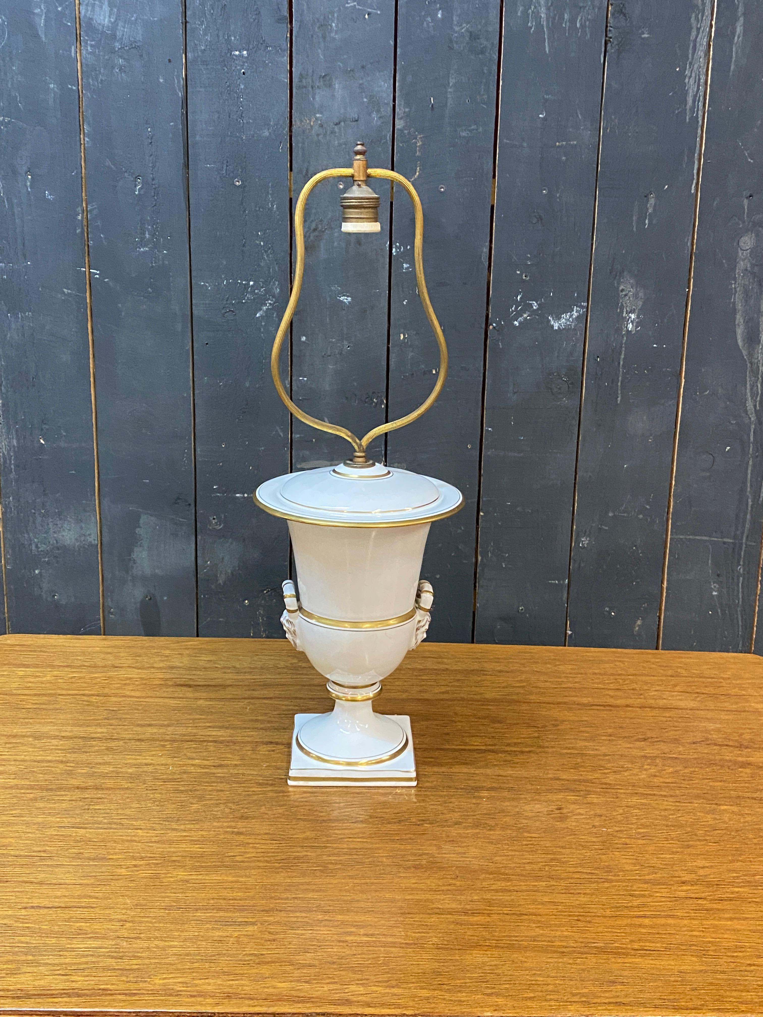 French Louis Philippe table lamp, Paris porcelain style circa 1850   For Sale