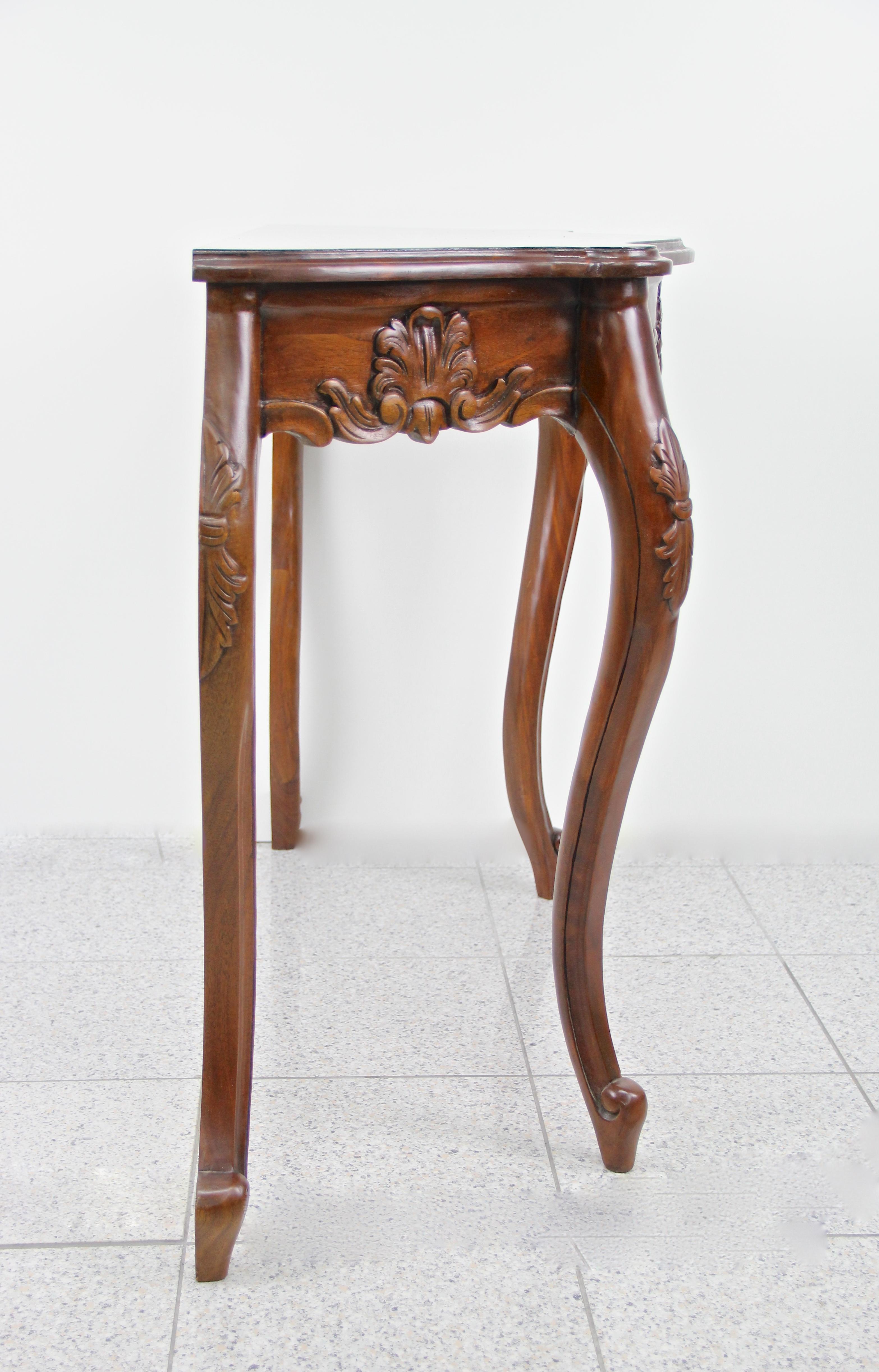 Louis Philippe Wall Console Nut Wood Hand Carved, Austria, circa 1860 6