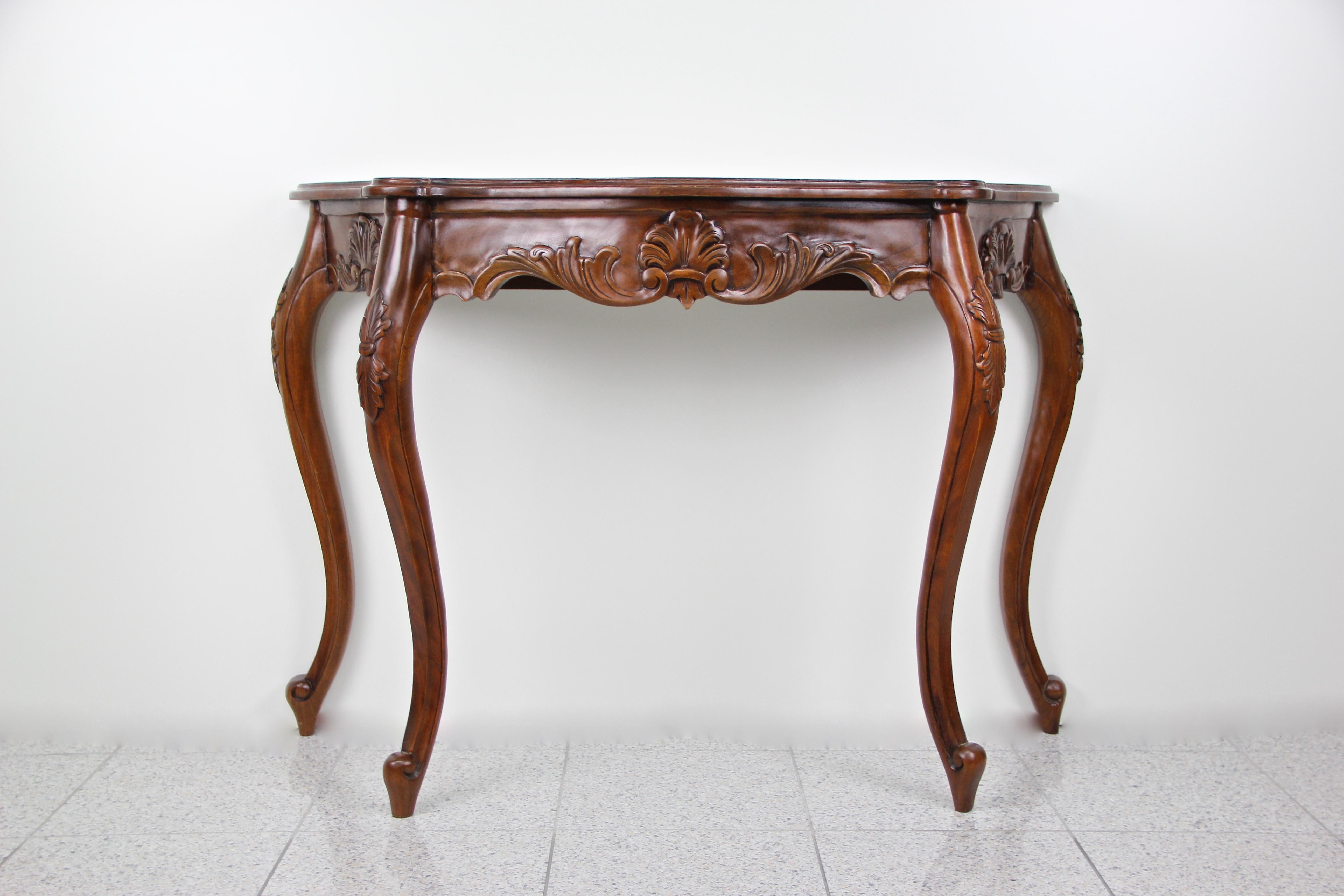 Louis Philippe Wall Console Nut Wood Hand Carved, Austria, circa 1860 1