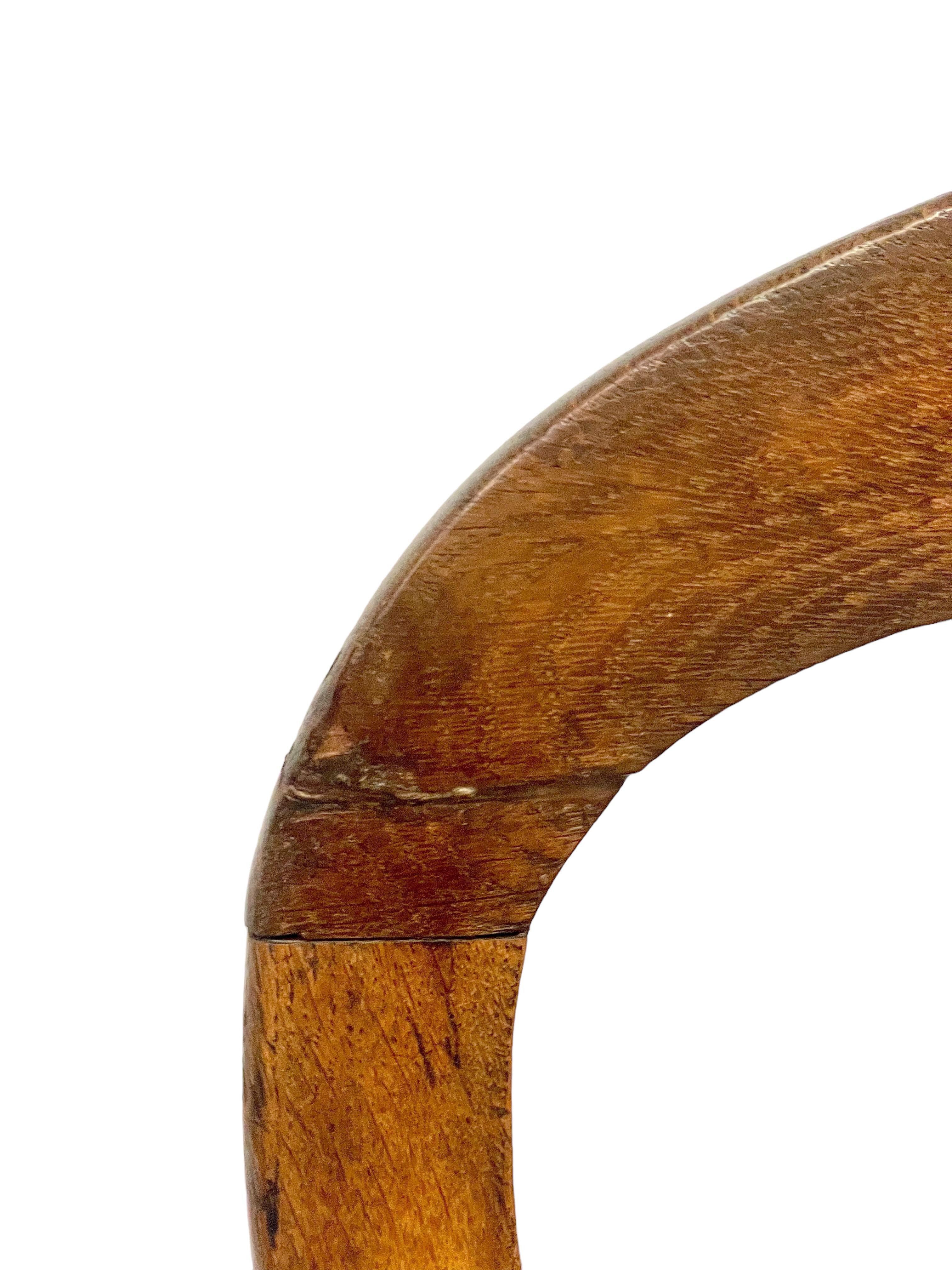 Sedia laterale Louis Philippe in noce e pelle in vendita 3