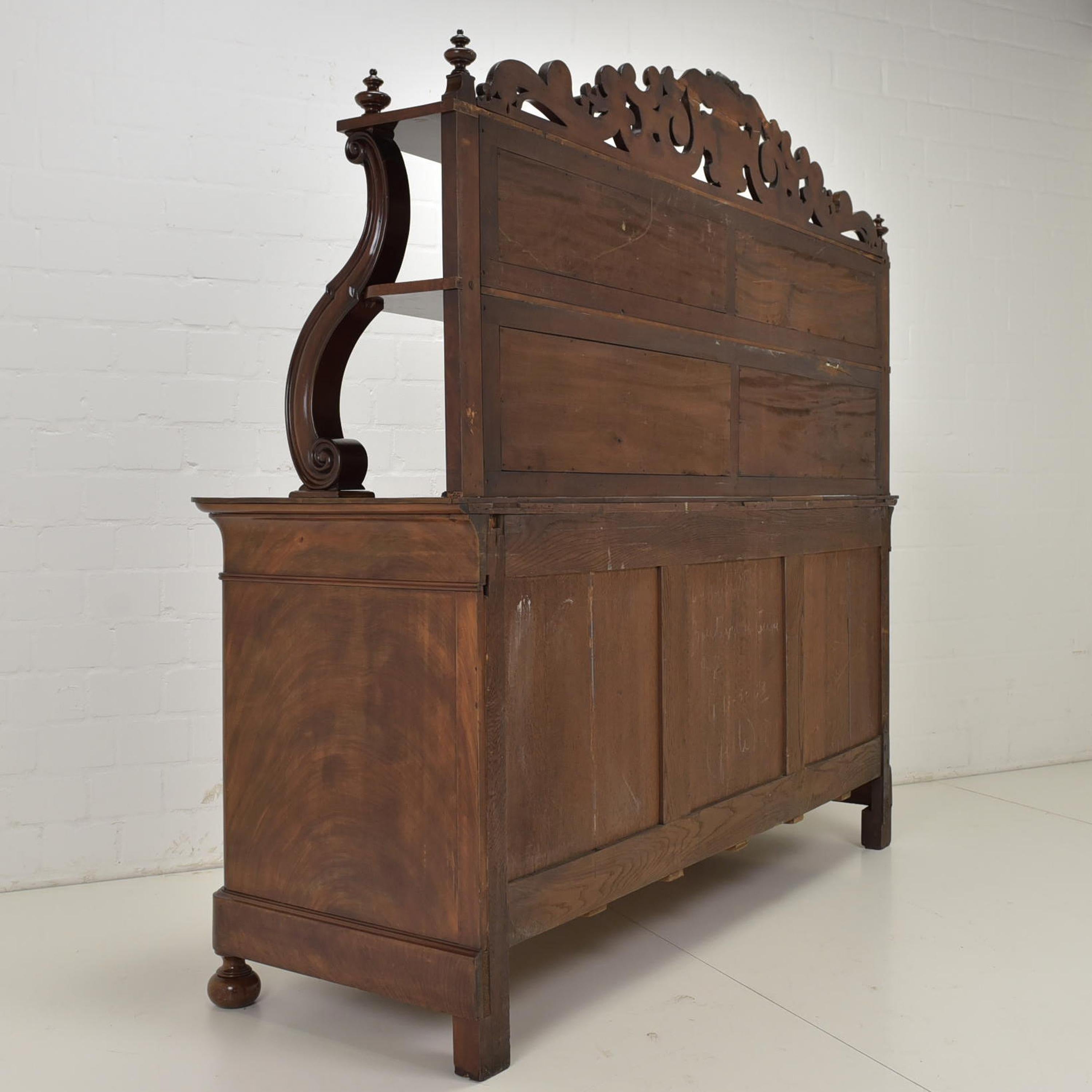 Louis Philippe XL Dresser / Sideboard Buffet in Mahogany, 1870 For Sale 8
