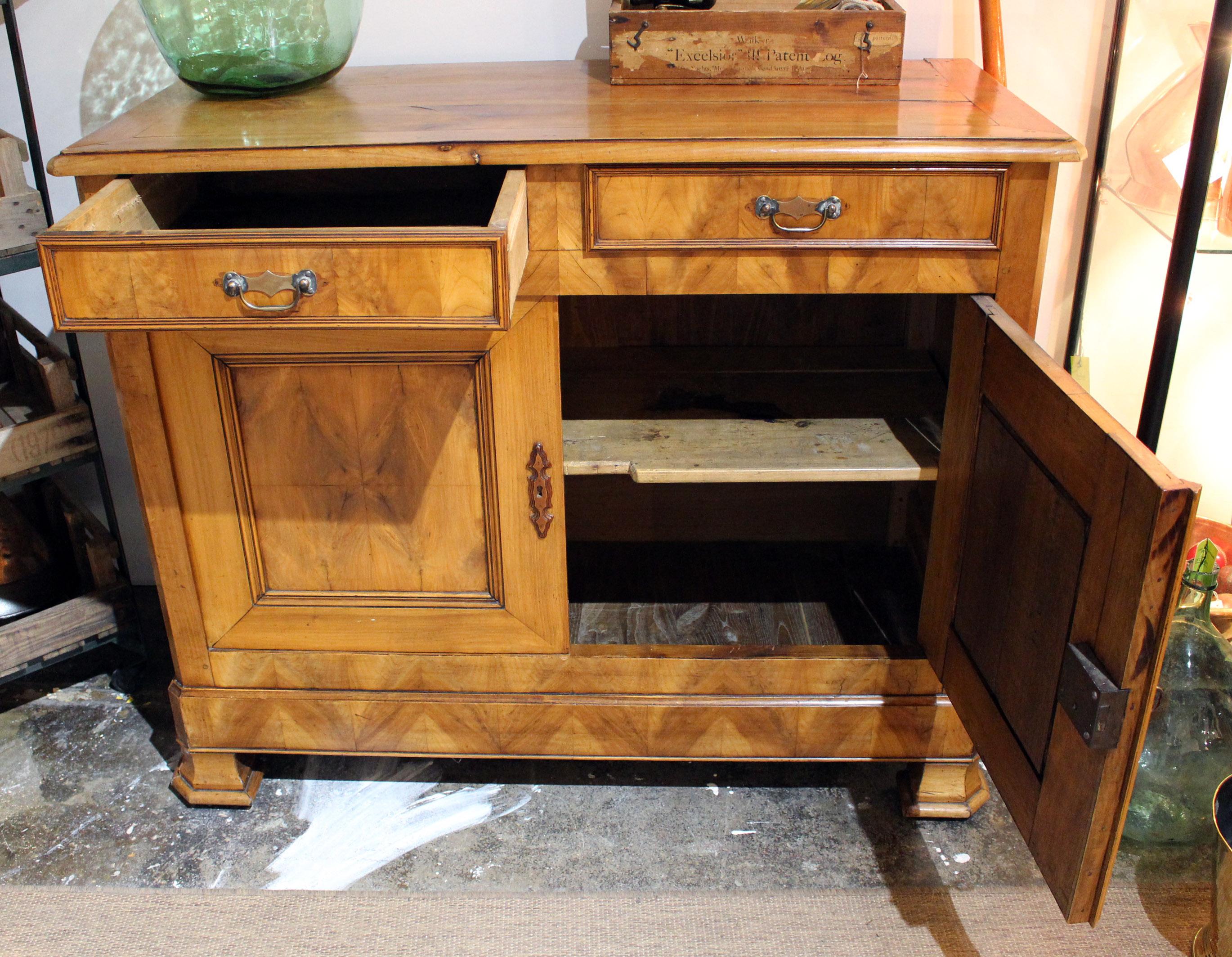 Louis Phillipe Buffet In Good Condition For Sale In Bridport, CT