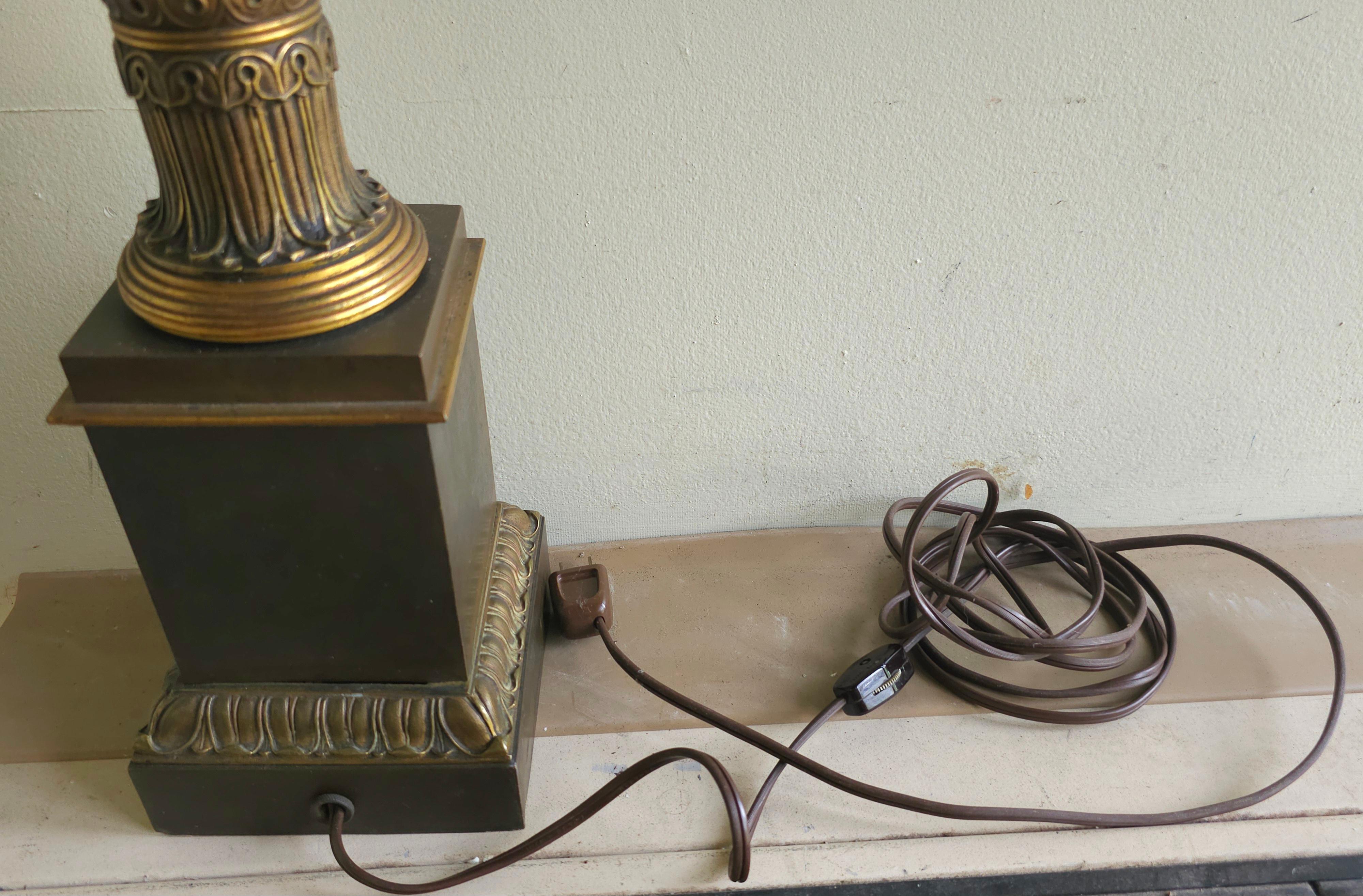 Base de lámpara de aceite Louis Phillipe de bronce y ormolu, electrificada, Guillemain Brevete en Bueno estado para la venta en Germantown, MD