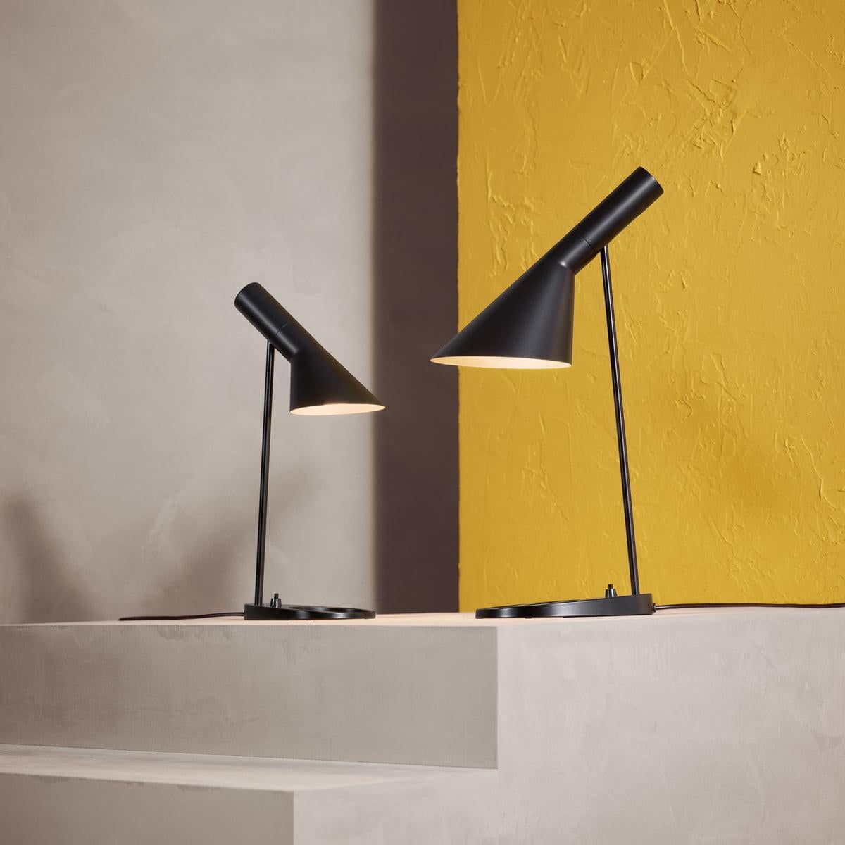 XXI secolo e contemporaneo Louis Poulsen, Mini lampada da tavolo in acciaio AJ di Arne Jacobsen in vendita