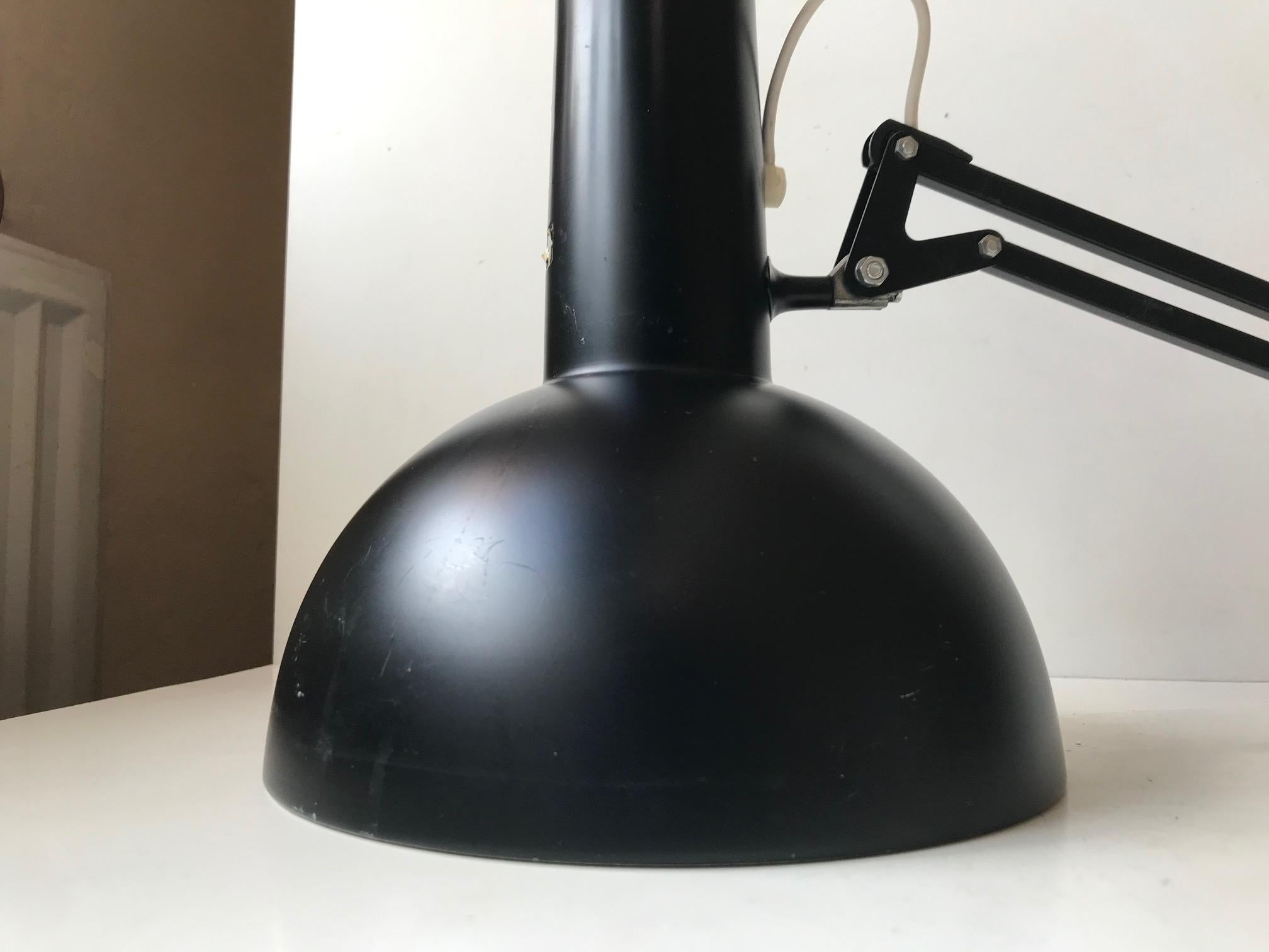 Louis Poulsen Black Articulated Architects Desk or Wall Lamp, 1970s In Good Condition For Sale In Esbjerg, DK