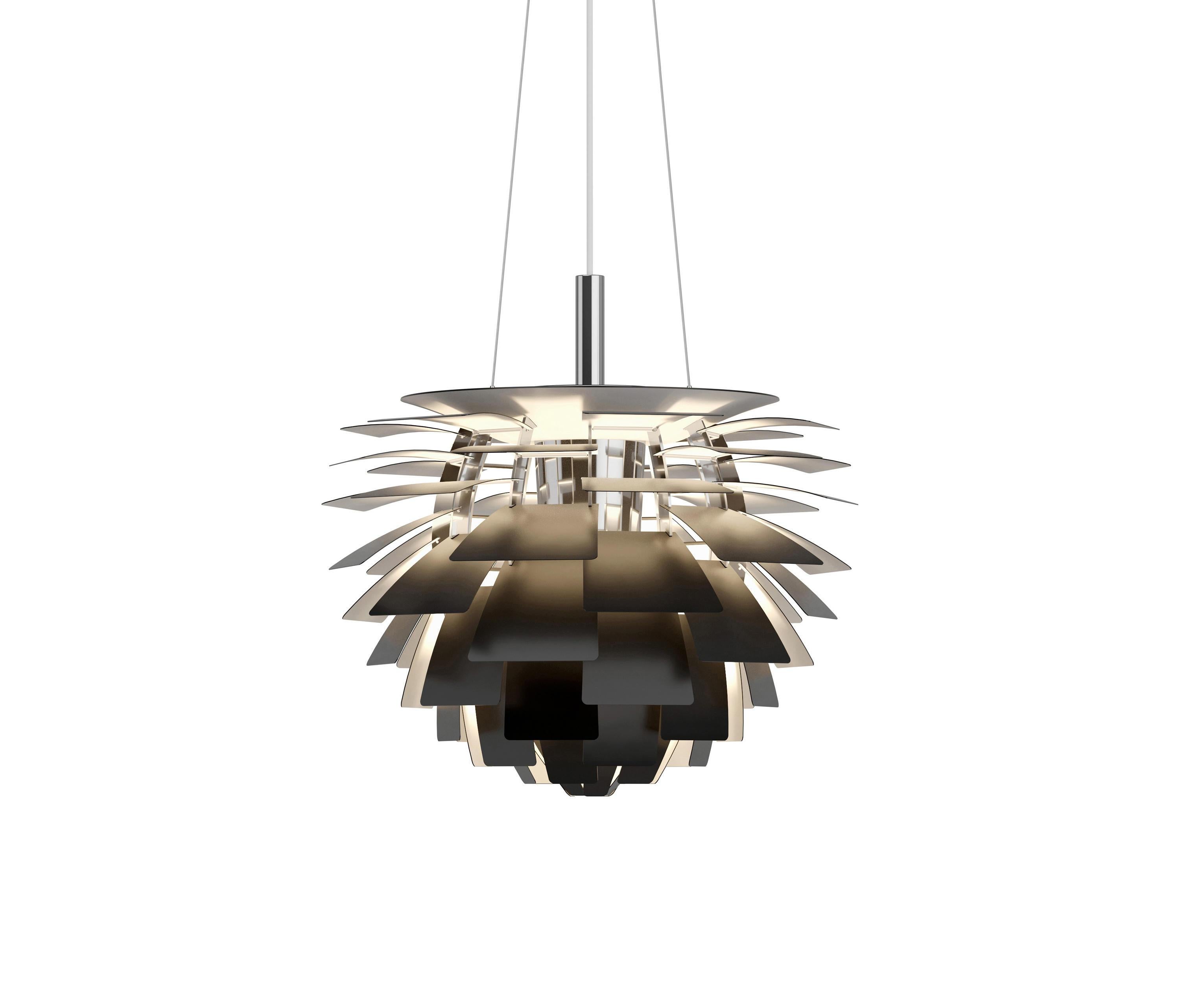 Louis Poulsen, très grand lustre Artichoke de Poul Henningsen.
Mesures : Largeur 840 x hauteur 720 x longueur 840 (mm), 25,2 kg

Matériau : Feuilles : laiton, acier inoxydable poli, cuivre, acier laqué blanc, acier brossé ou noir, acier revêtu de