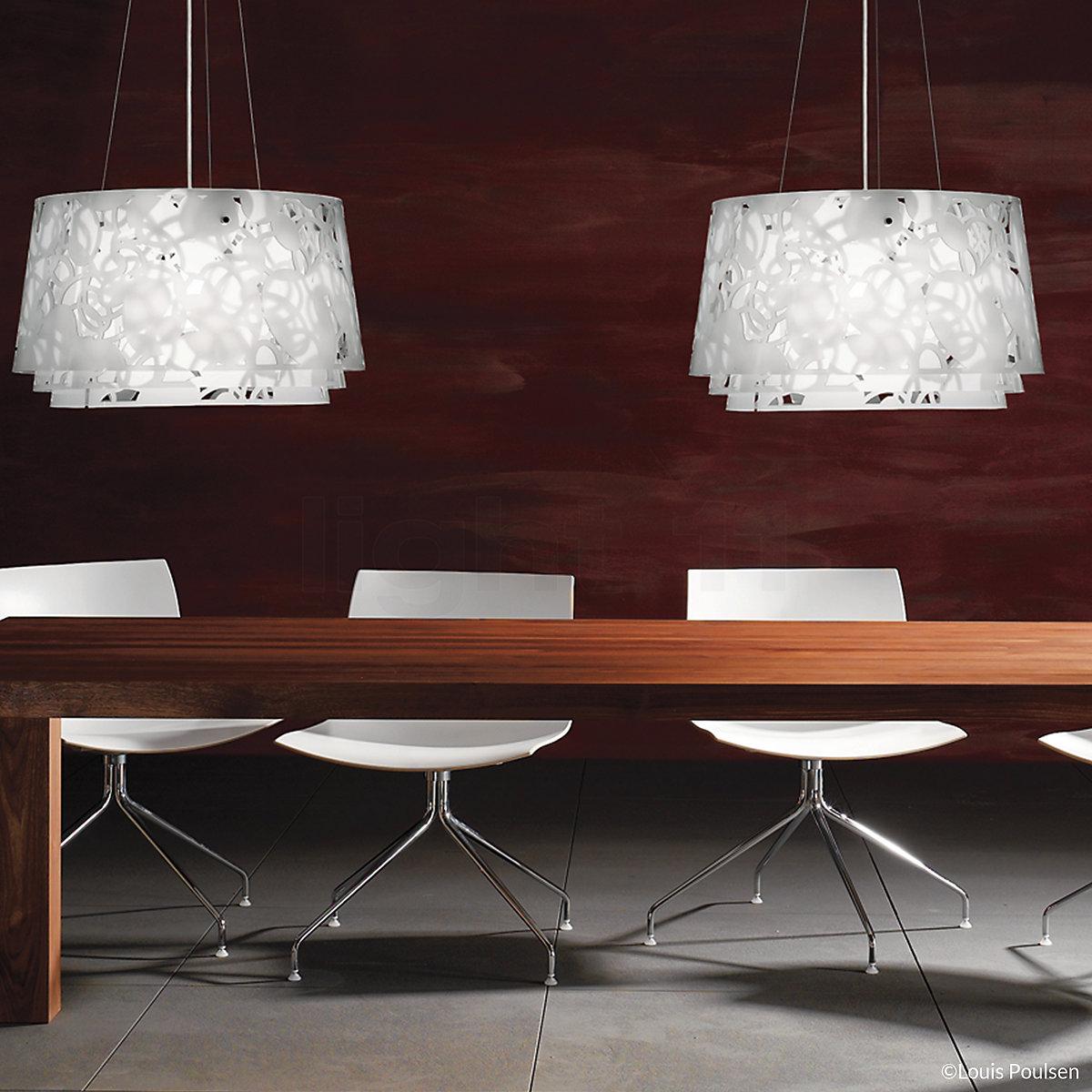 Louis Poulsen, large pendant by Louise Campbell.
Measures: Width x height x length (mm)
600 x 360 x 600, 4,8 kg
Material: Shades in laser-cut matt acrylic. Suspension in natural anodised aluminium. Canopy: Yes, cord length: 4 m, cord type: White