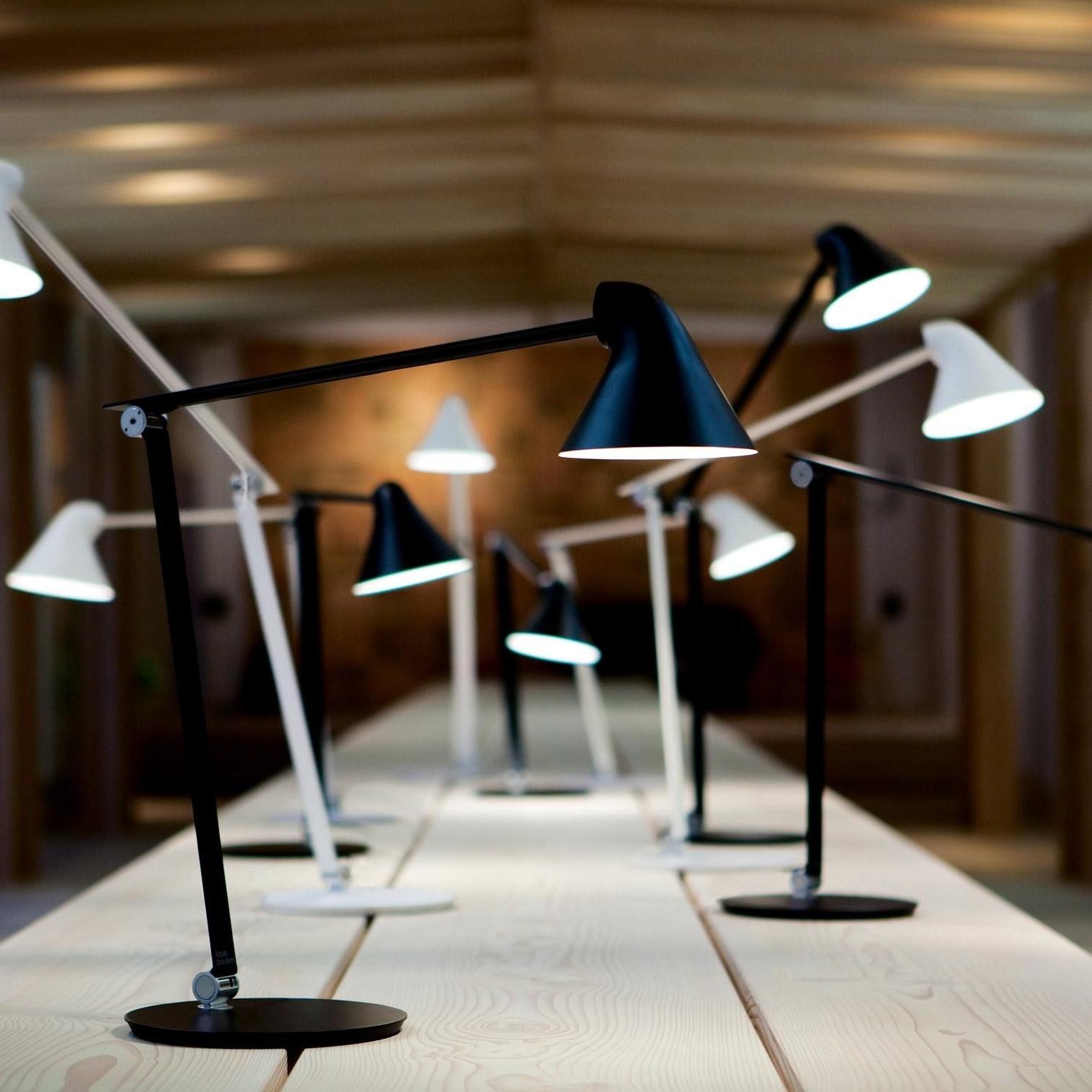 XXIe siècle et contemporain Lampe de bureau Louis Poulsen, NJP par Oki Sato en vente