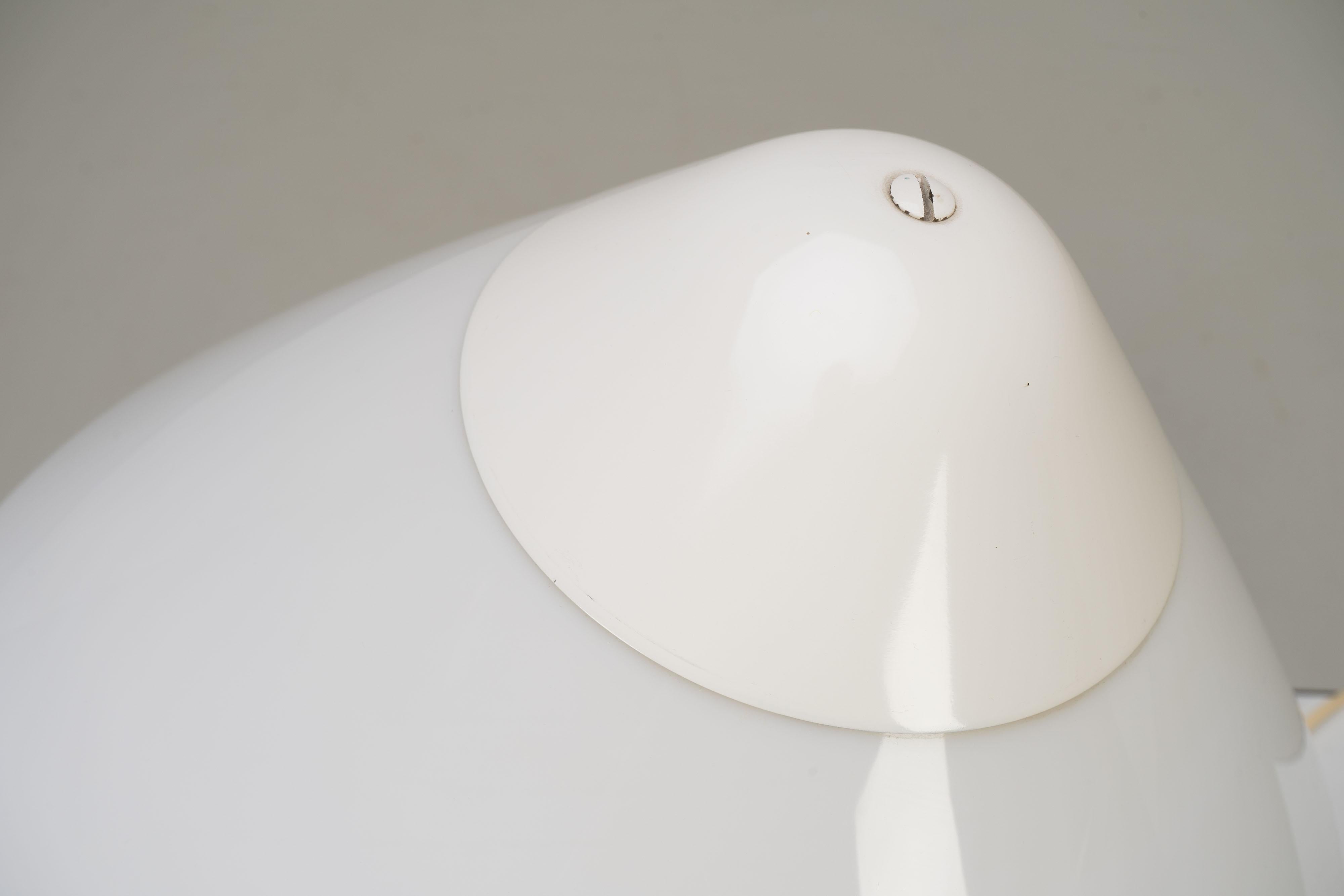 Fin du 20e siècle Lampe de nuit OPALA de Louis Poulsen, conçue par Hans.J Wegner, 1970 en vente