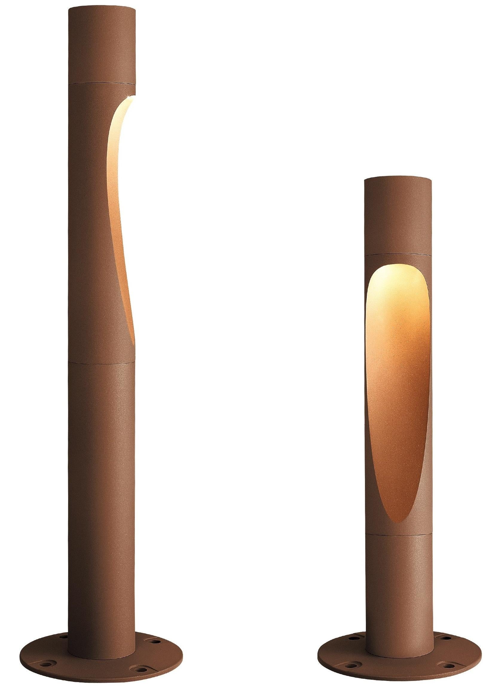 Louis Poulsen, outdoor lamp by Cristian Flindt
Size: Width x height x length (mm)
80 * 11.5 cm, 7.1 kg or 110 * 11.8 cm, 8.5 kg
Light source LED 3000K 15W
Lumen: 578.