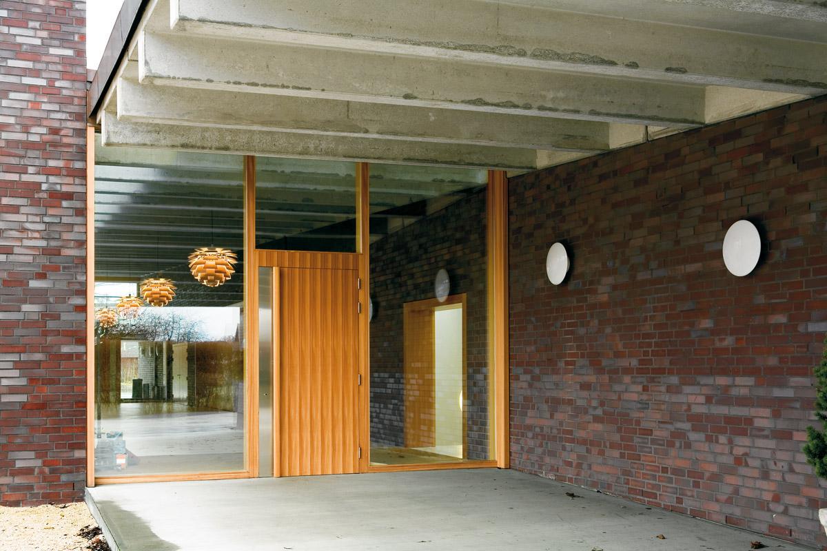 Modern Louis Poulsen, Outdoor Wall Lamp by Arne Jacobsen For Sale