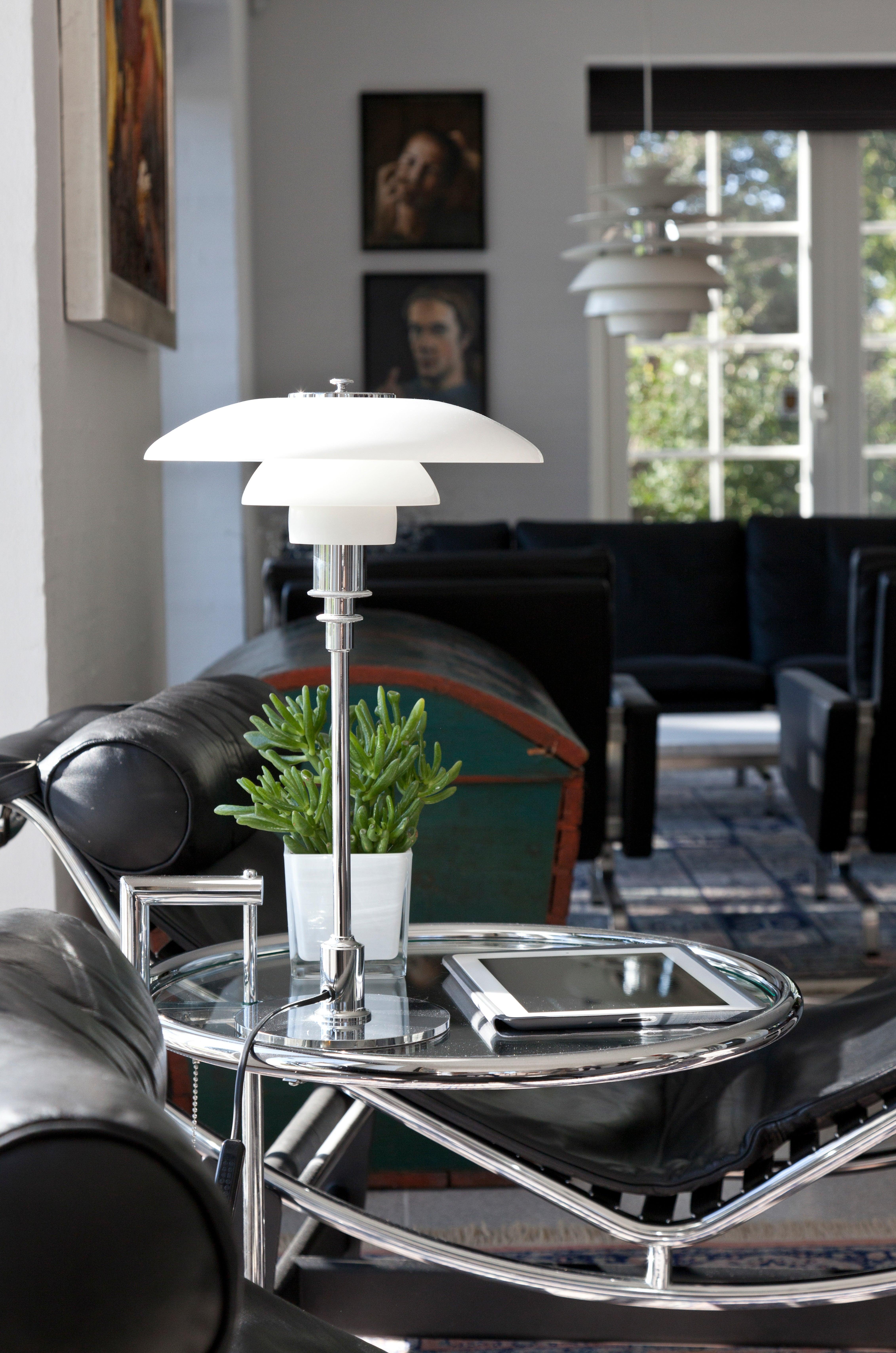 Contemporary Louis Poulsen PH 3½-2½ Glass Table Lamp in Black by Poul Henningsen For Sale
