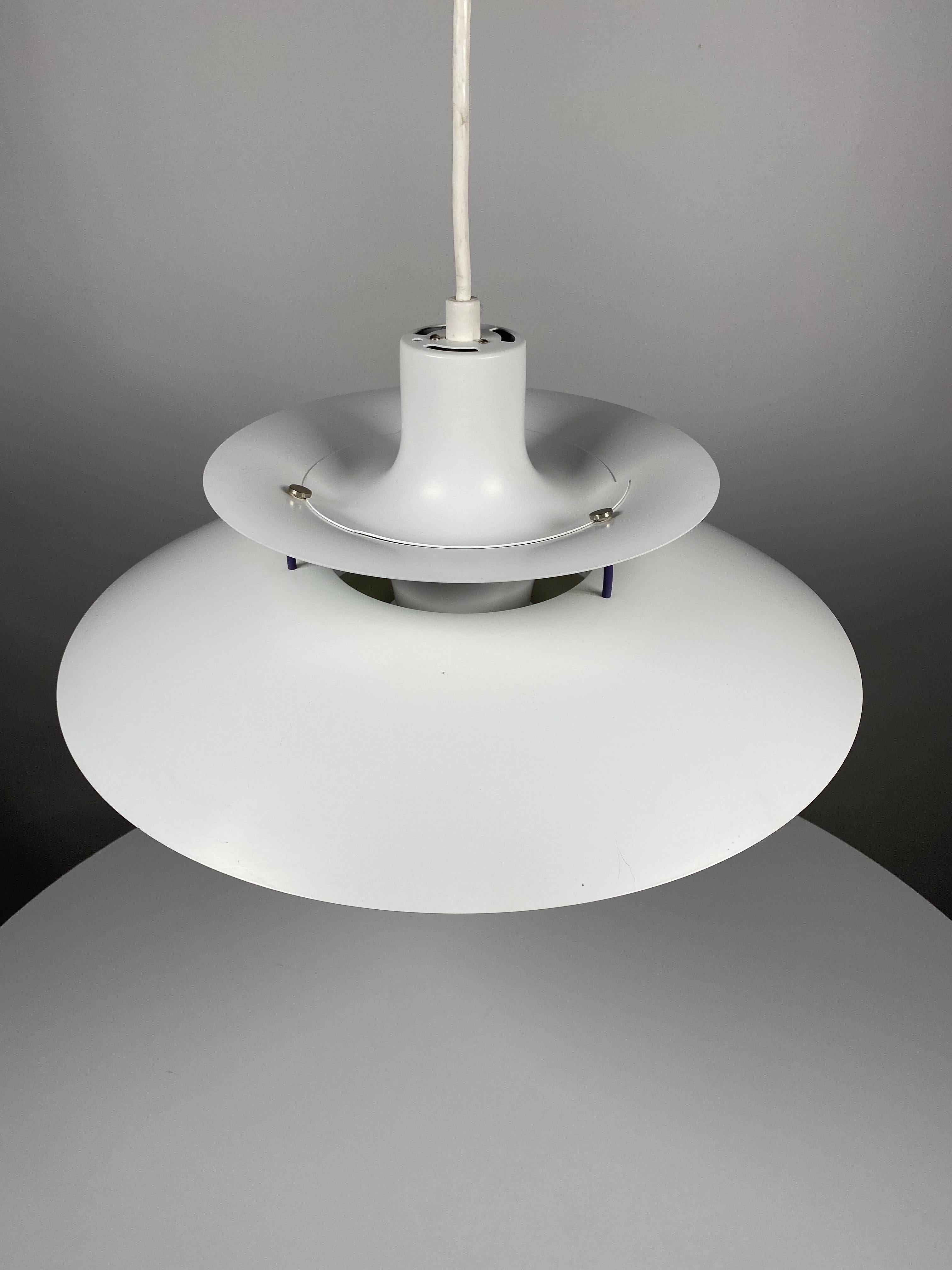 Louis Poulsen Ph 5 Pendant Lamp by Poul Henningsen Danish Modern Design In Good Condition In Oakland, CA