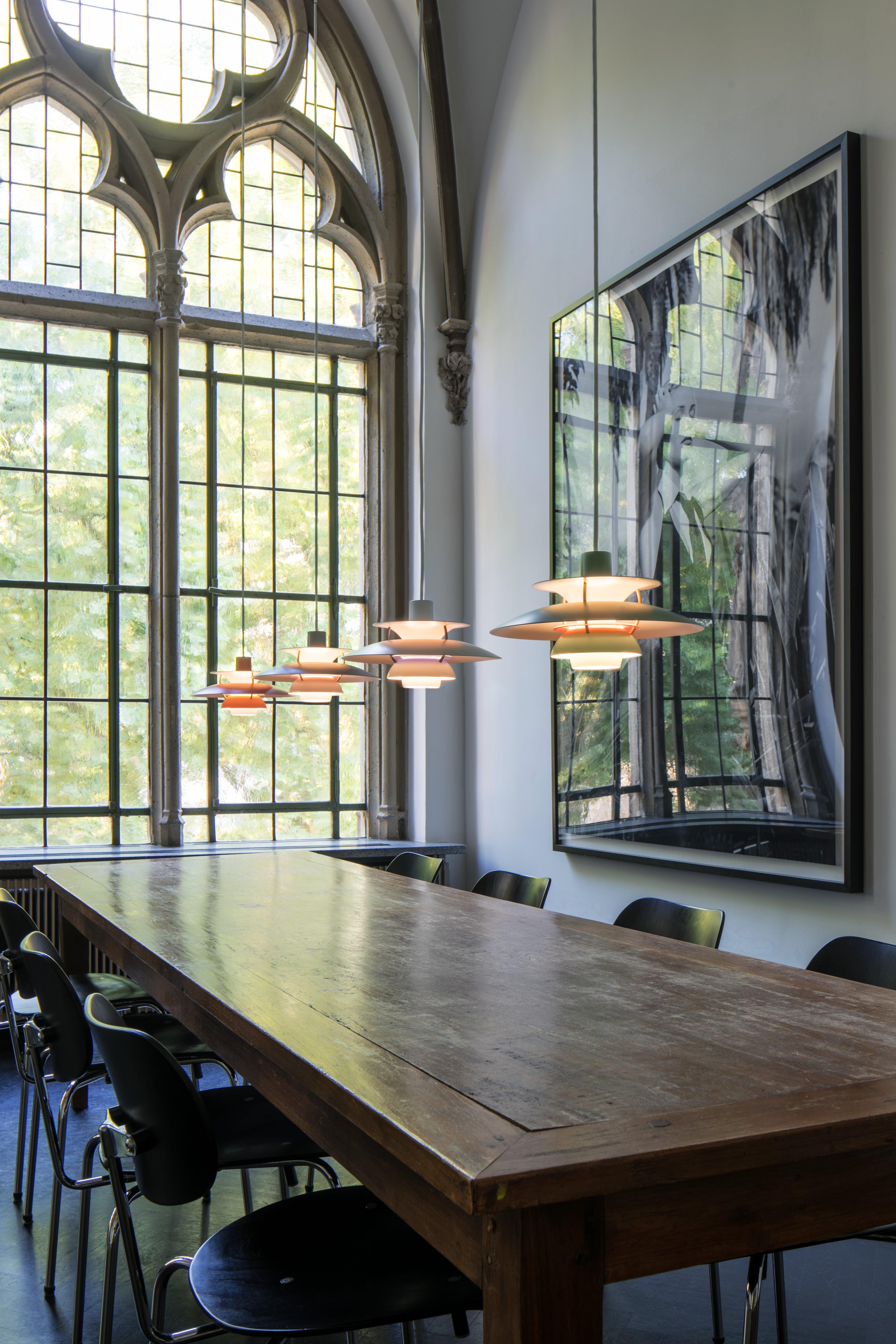 Louis Poulsen PH 5 Pendant Light in Blue by Poul Henningsen In New Condition For Sale In New York, NY