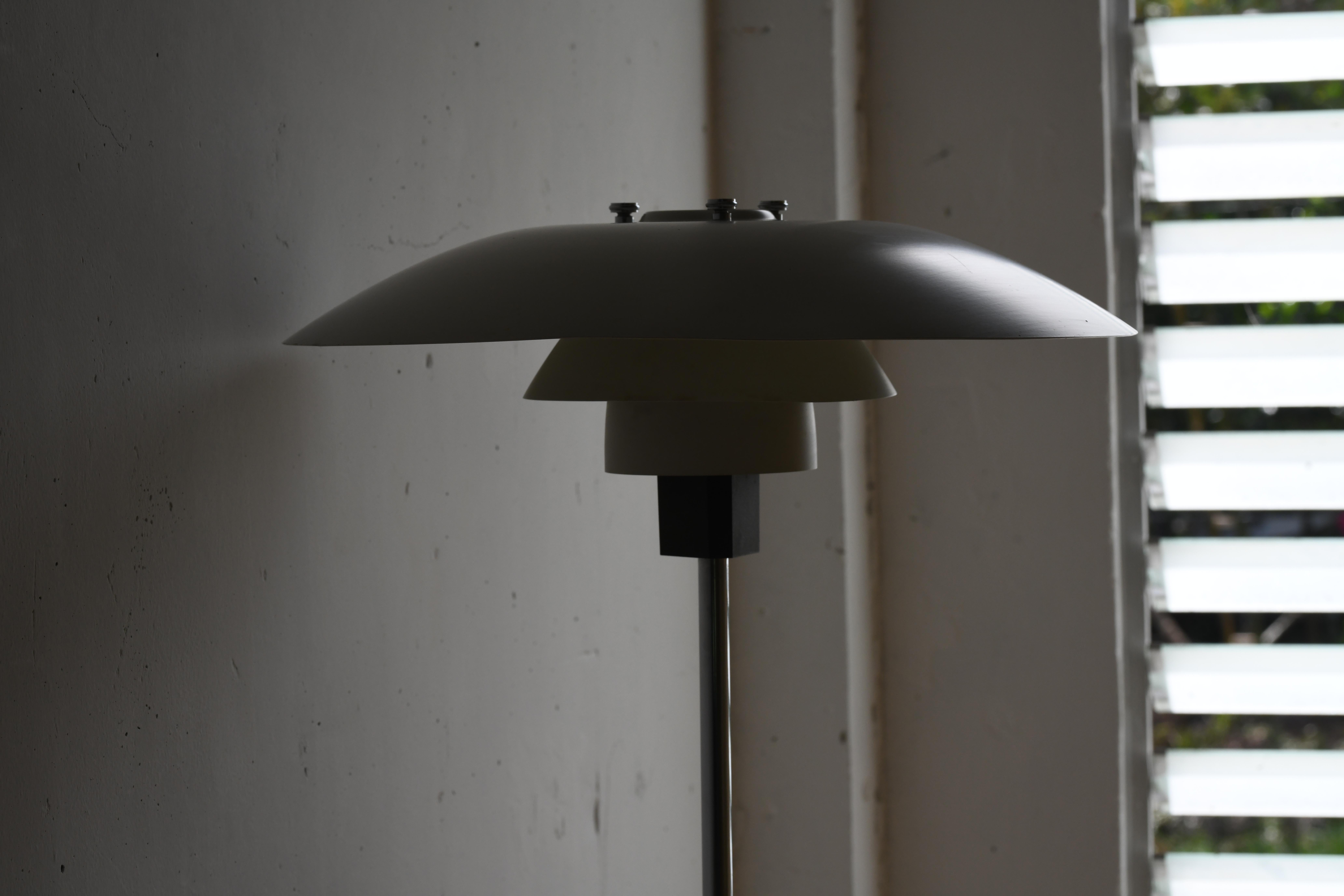 Mid-Century Modern Louis Poulsen Poul Henningsen PH 4/3 Table Lamp
