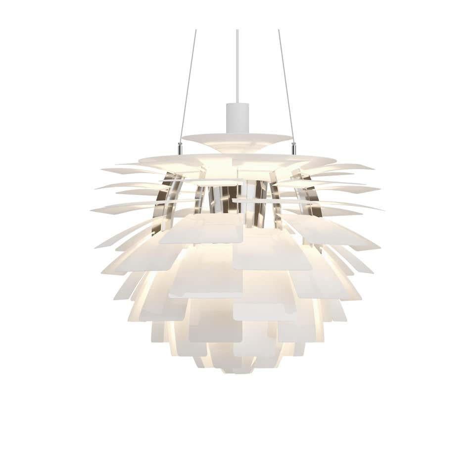 Louis Poulsen, petit lustre Artichoke de Poul Henningsen.
Mesures : Largeur 480 x Hauteur 465 x Longueur 480 (mm), 8,6 kg

Matériau : Feuilles : laiton, acier inoxydable poli, cuivre, acier laqué blanc, acier brossé ou noir, acier revêtu de