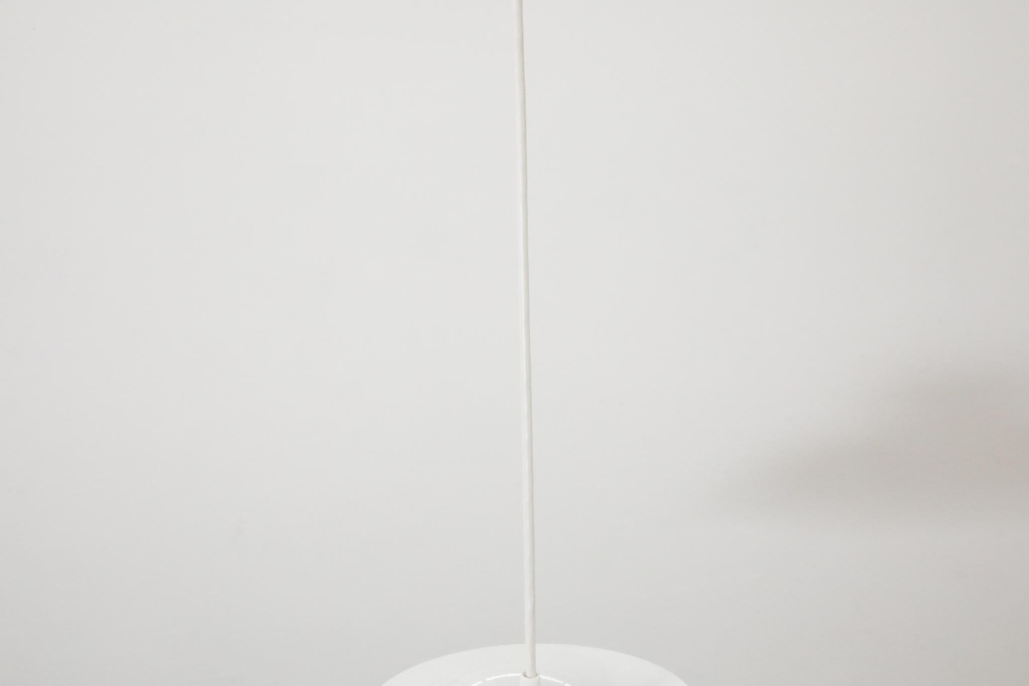 Pendentifs en forme de dôme émaillé blanc de style Louis Poulsen en vente 9