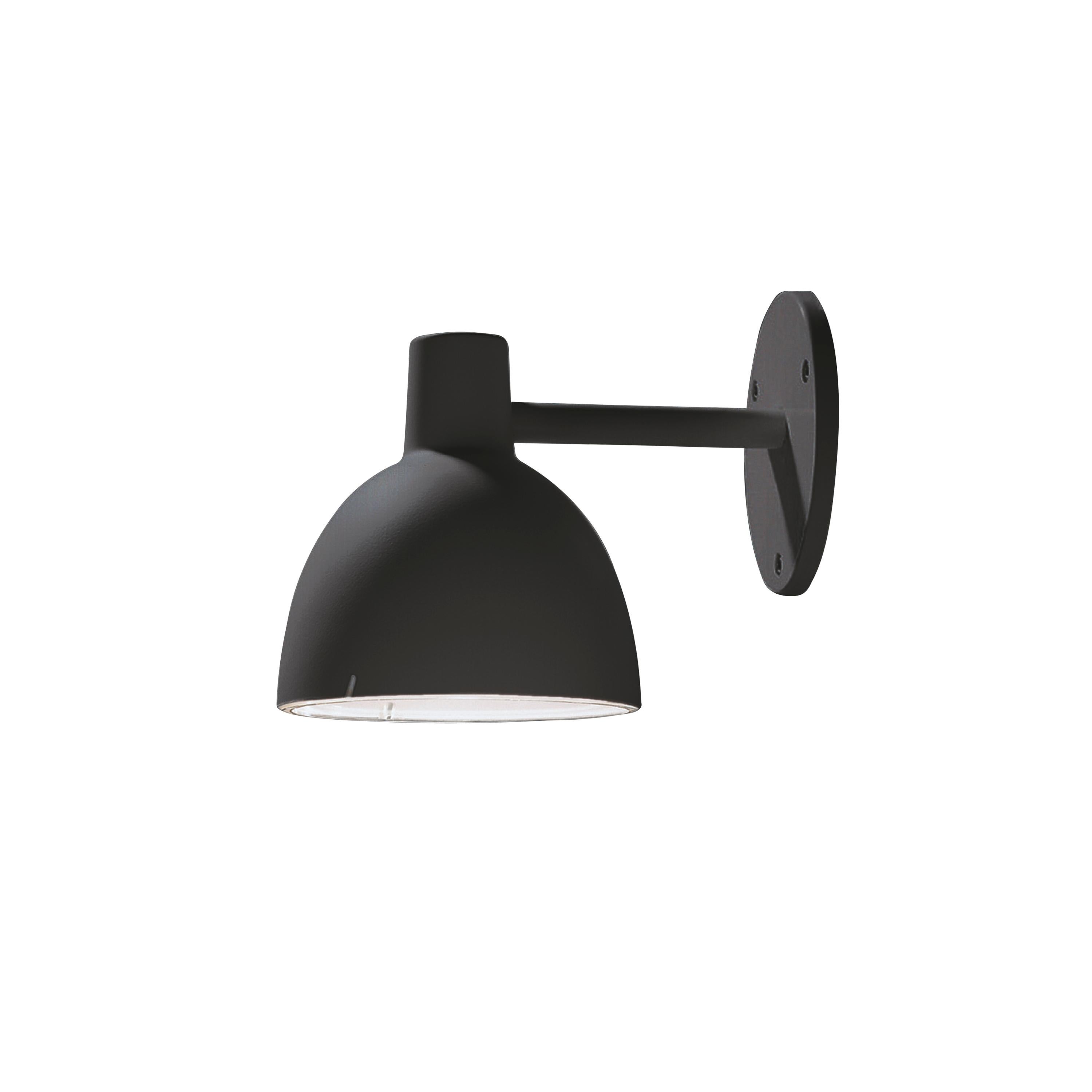 Louis Poulsen 'Toldbod' Outdoor Wall Light in Black

The Toldbod 6.1