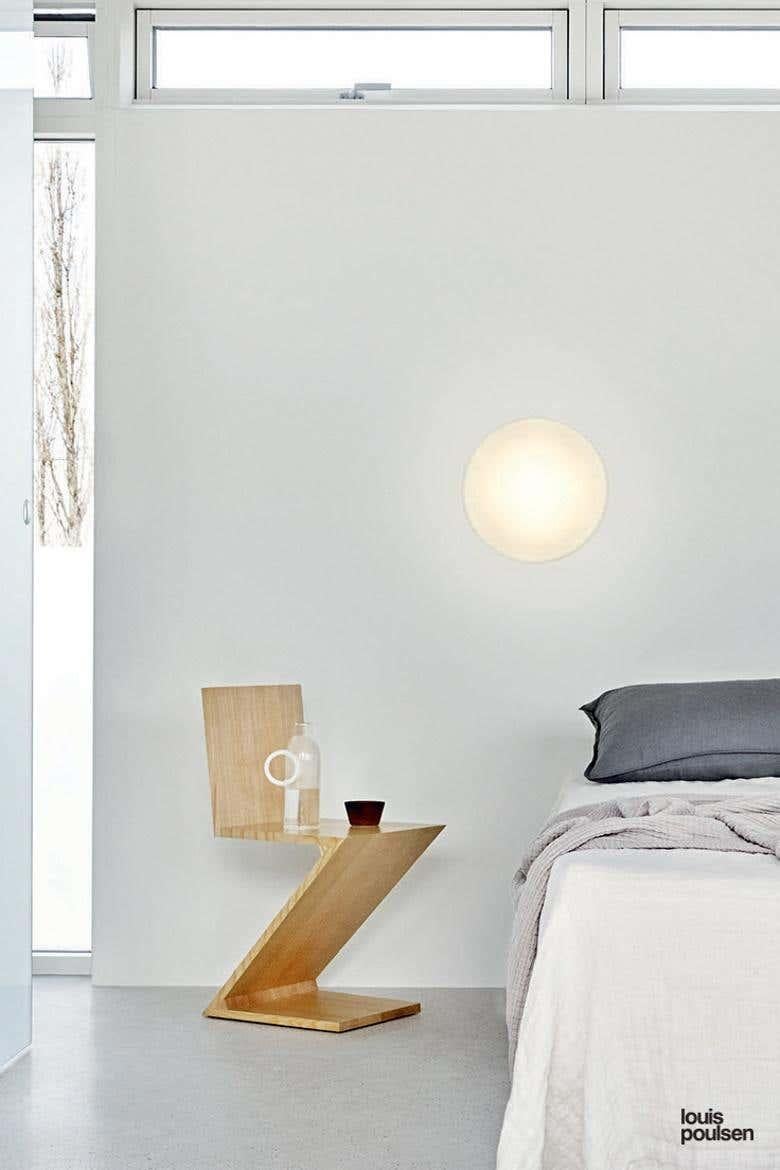 Louis Poulsen, Wall Lamp by Arne Jacobsen In New Condition For Sale In Saint-Ouen, FR