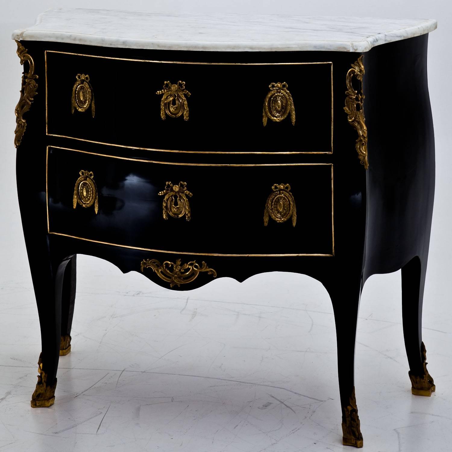 Louis Quinze Chest of Drawers 1
