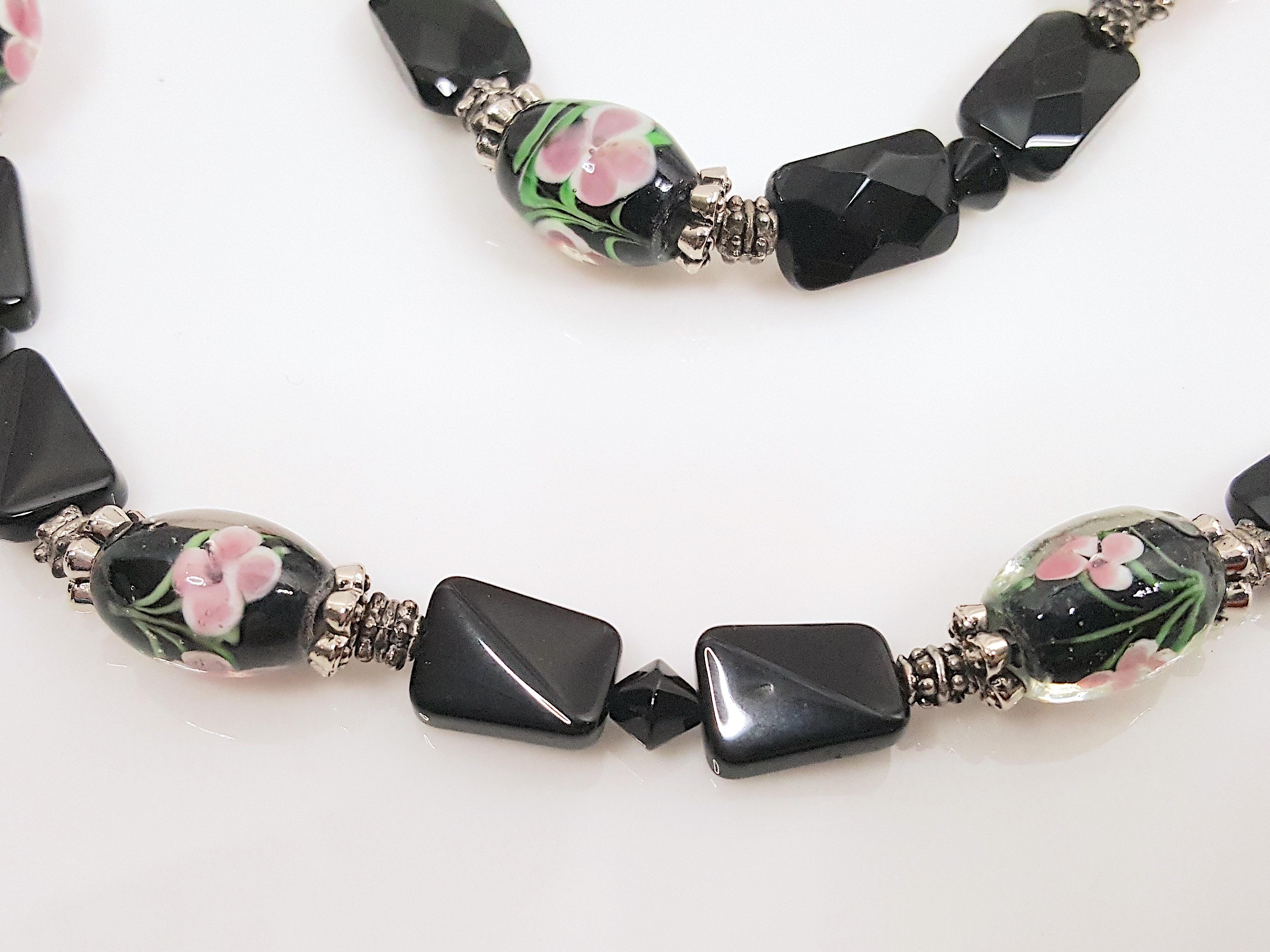 Louis Rousselet Art Deco Glas FloralLampwork Perlen Silber Toggle Halskette (Art déco) im Angebot